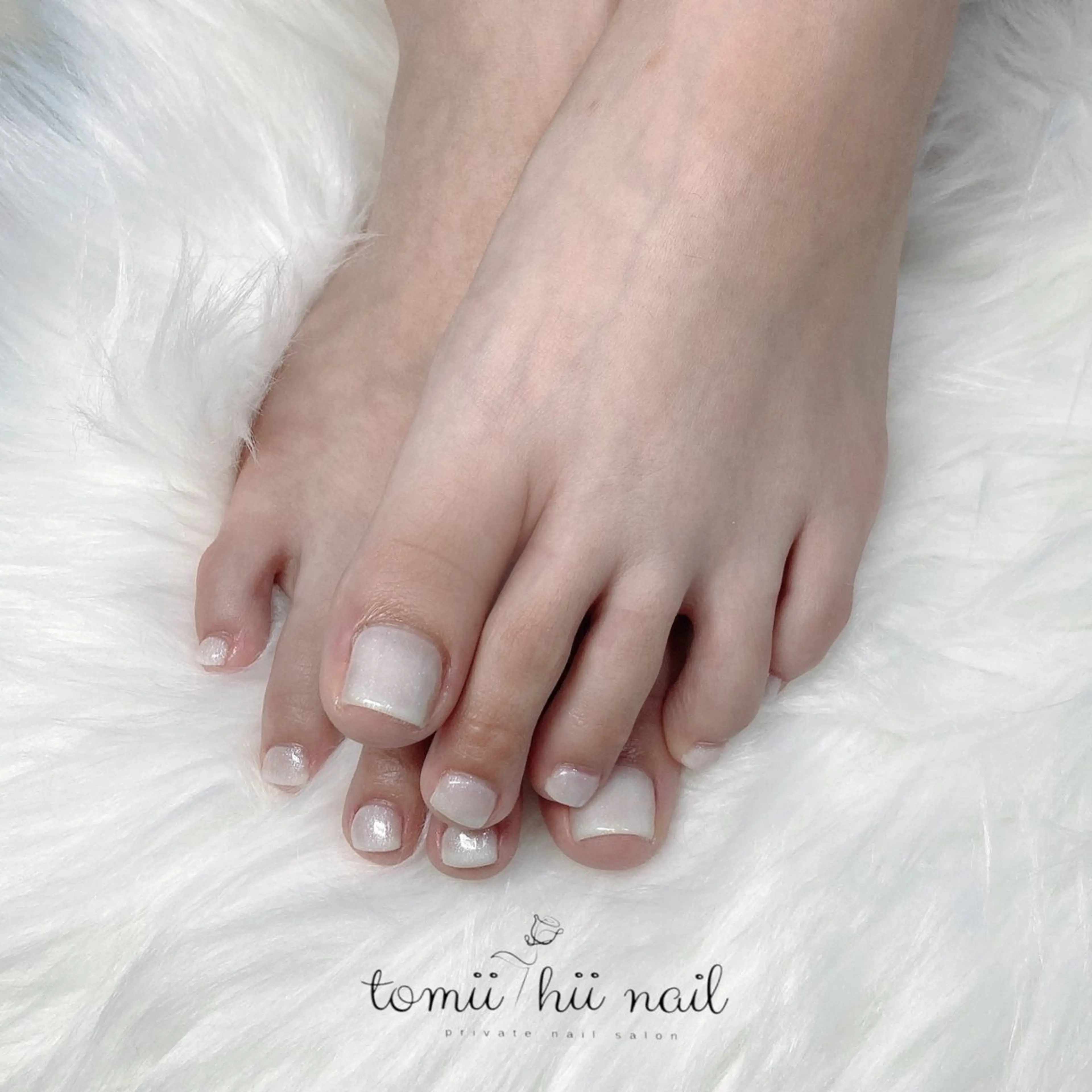 ネイル フットネイル ワンカラーネイル tomii-hii -nailのネイルデザイン
