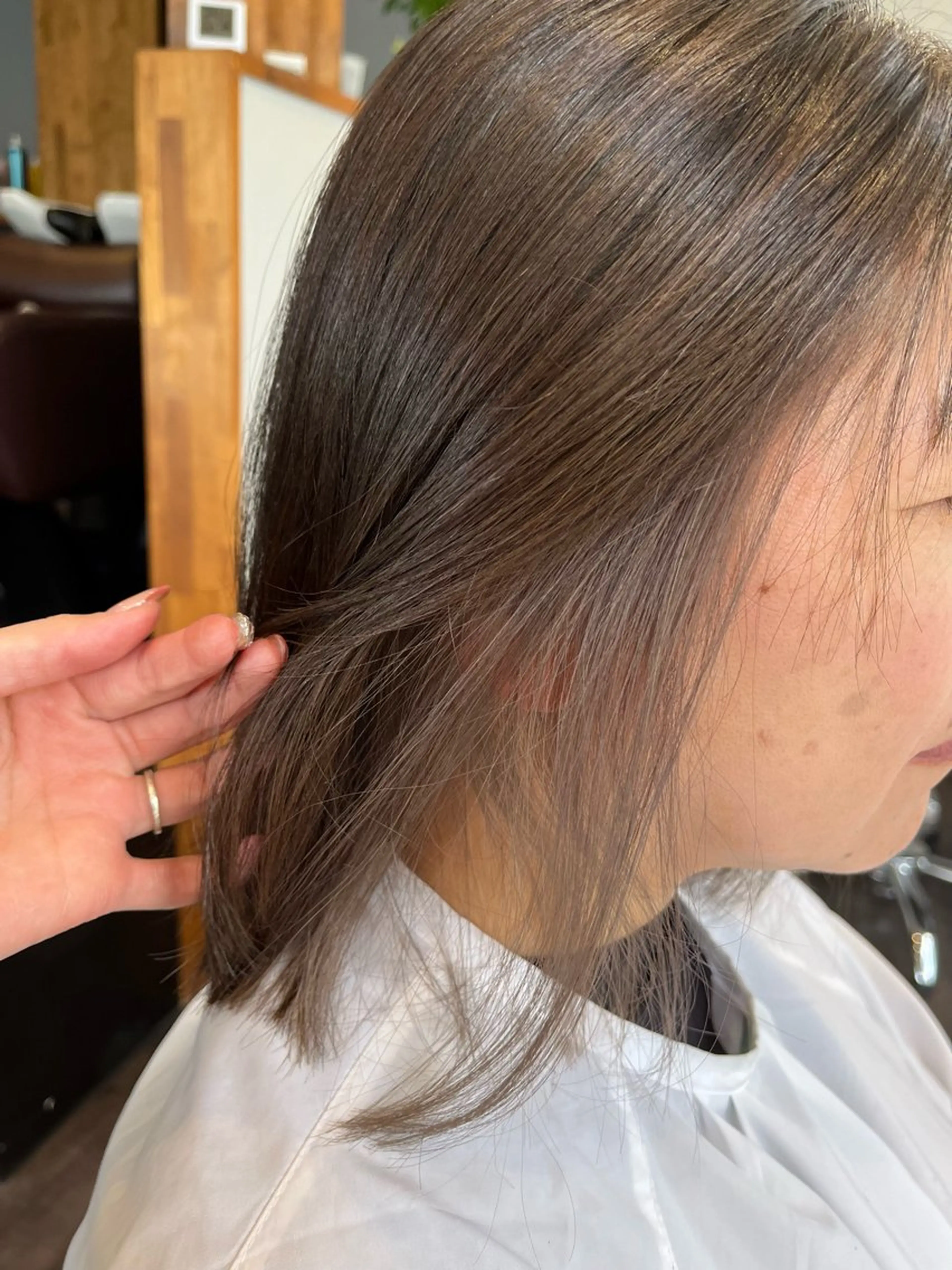 ショート ヘアカラー Mavie 東奈々子のヘアスタイル