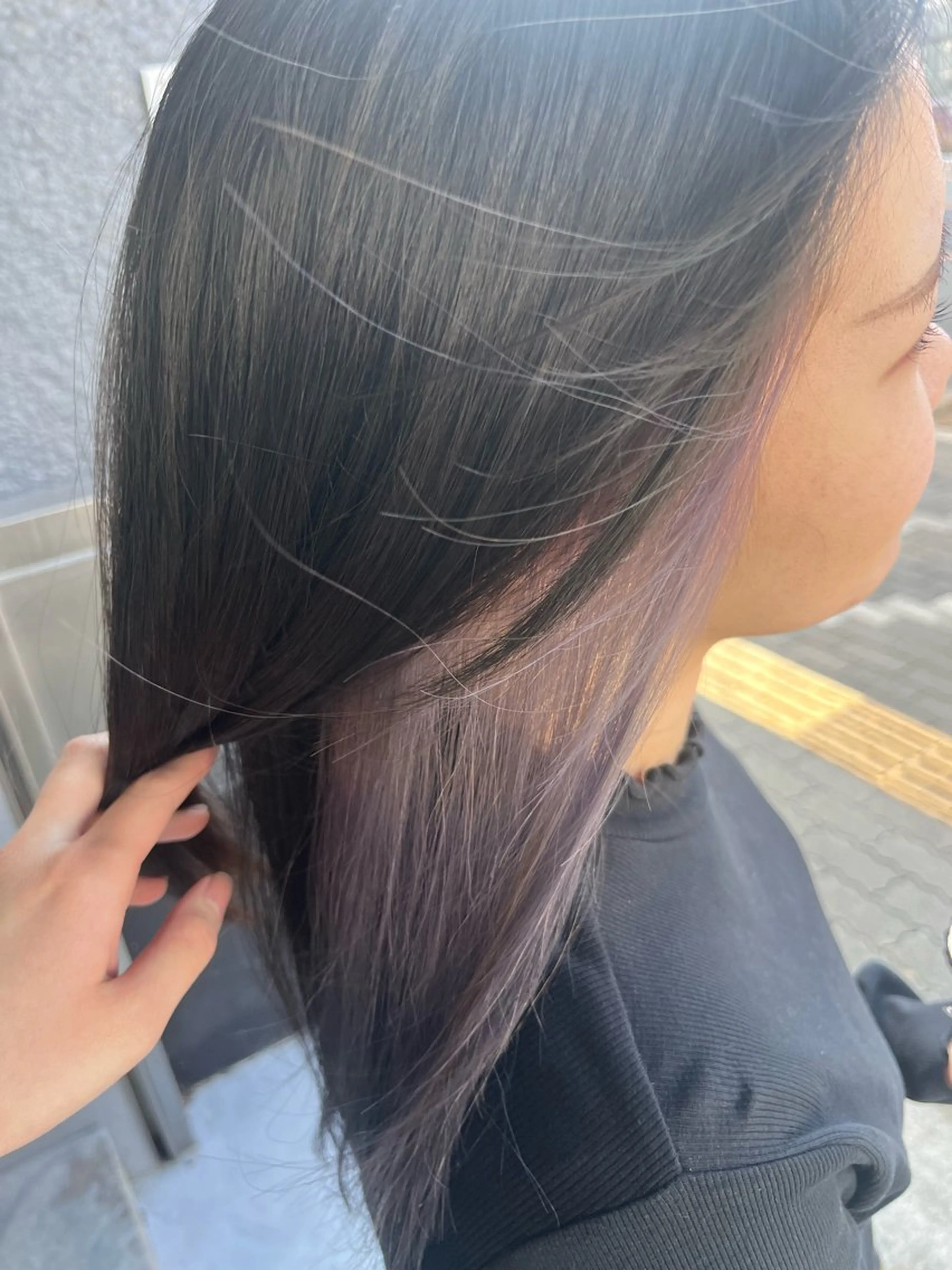 ミディアム カラー イヤリングカラー シルバー qulim hair所属・赤座 早紀【qulim】のヘアスタイル