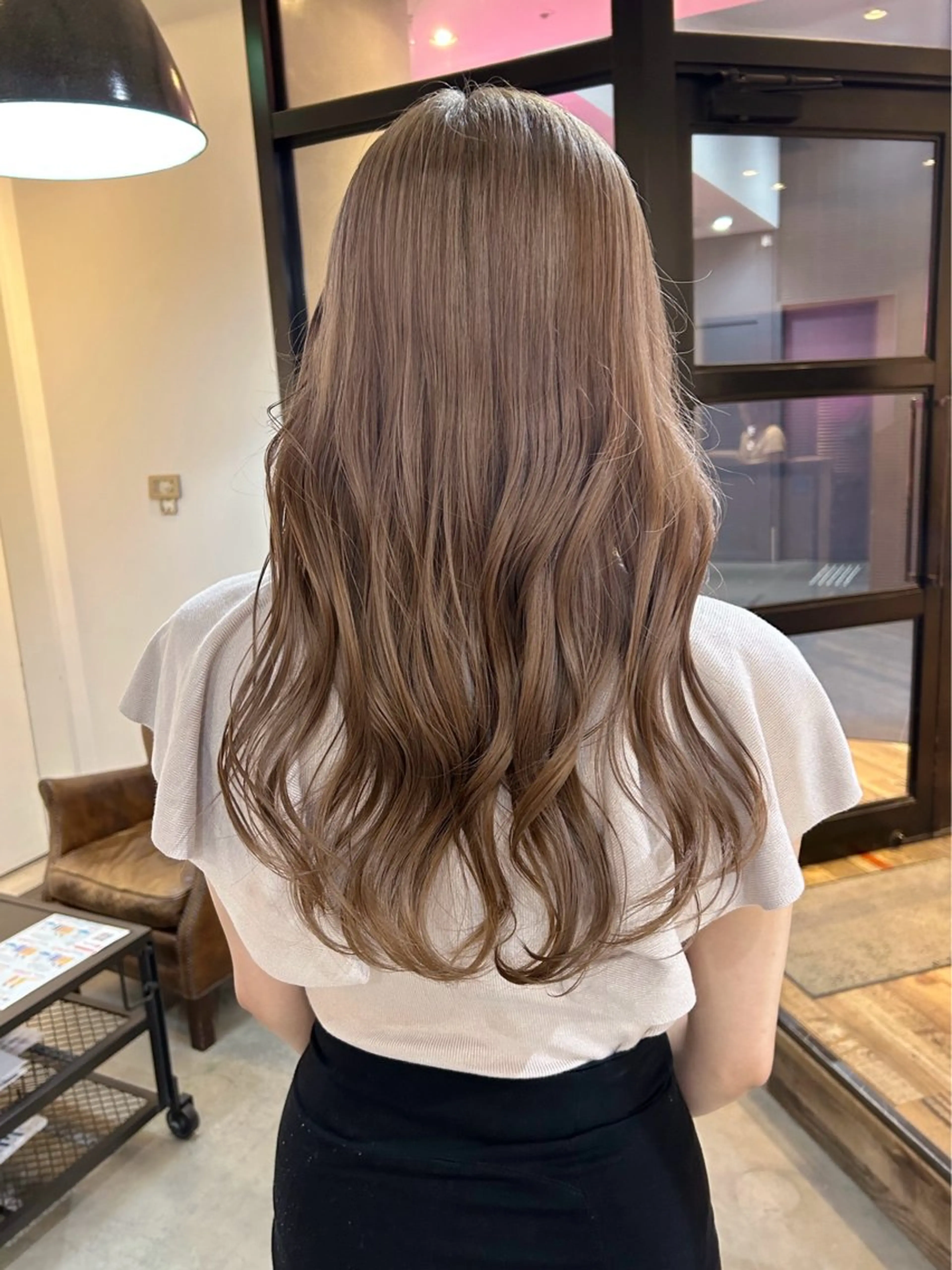 ロング ヘアカラー 透明感カラー/ 髪質改善✨️💞萌愛のヘアスタイル