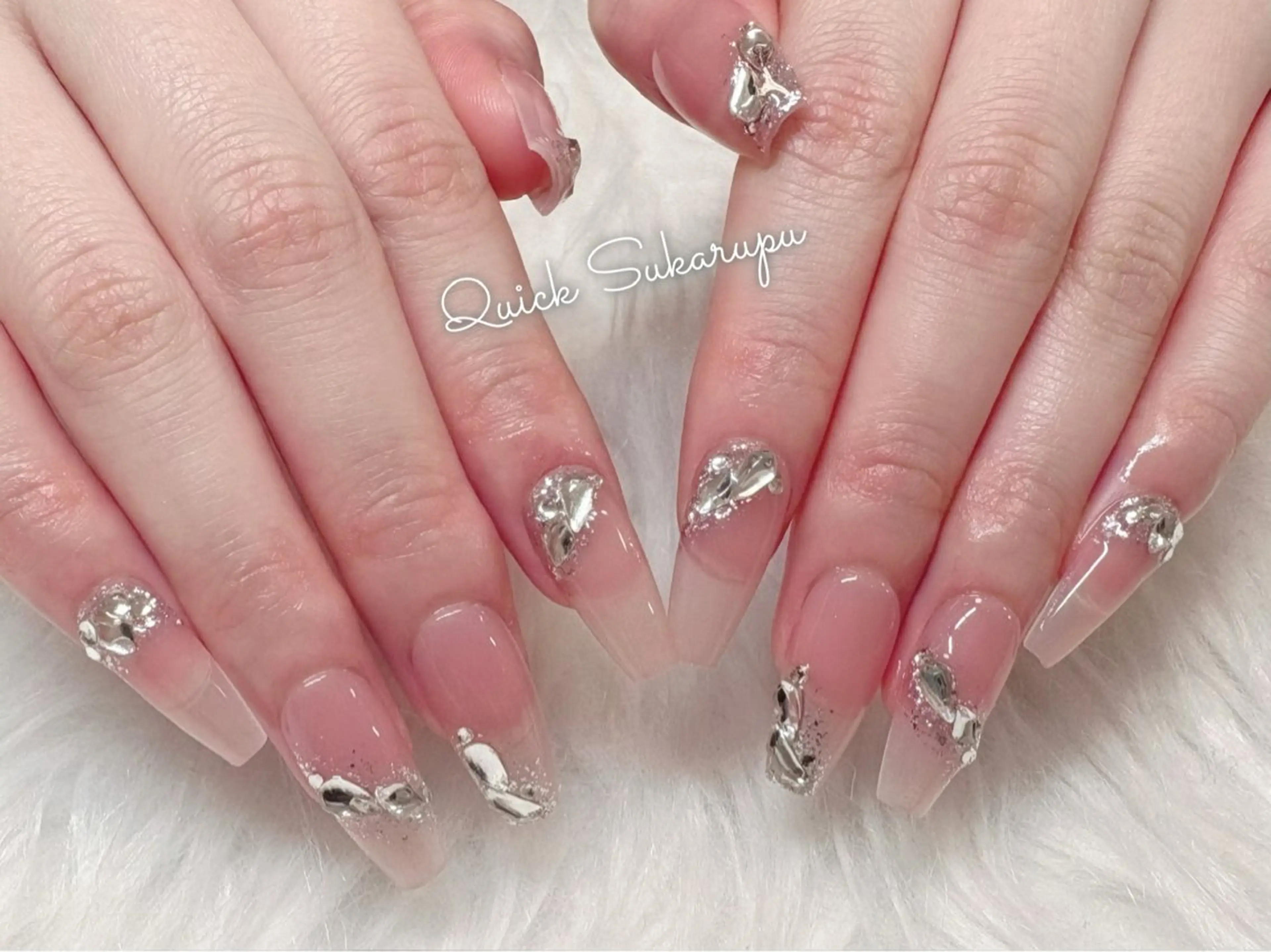 ネイル ハンドネイル ハンドケア Quick Sukarupu新宿のネイルデザイン