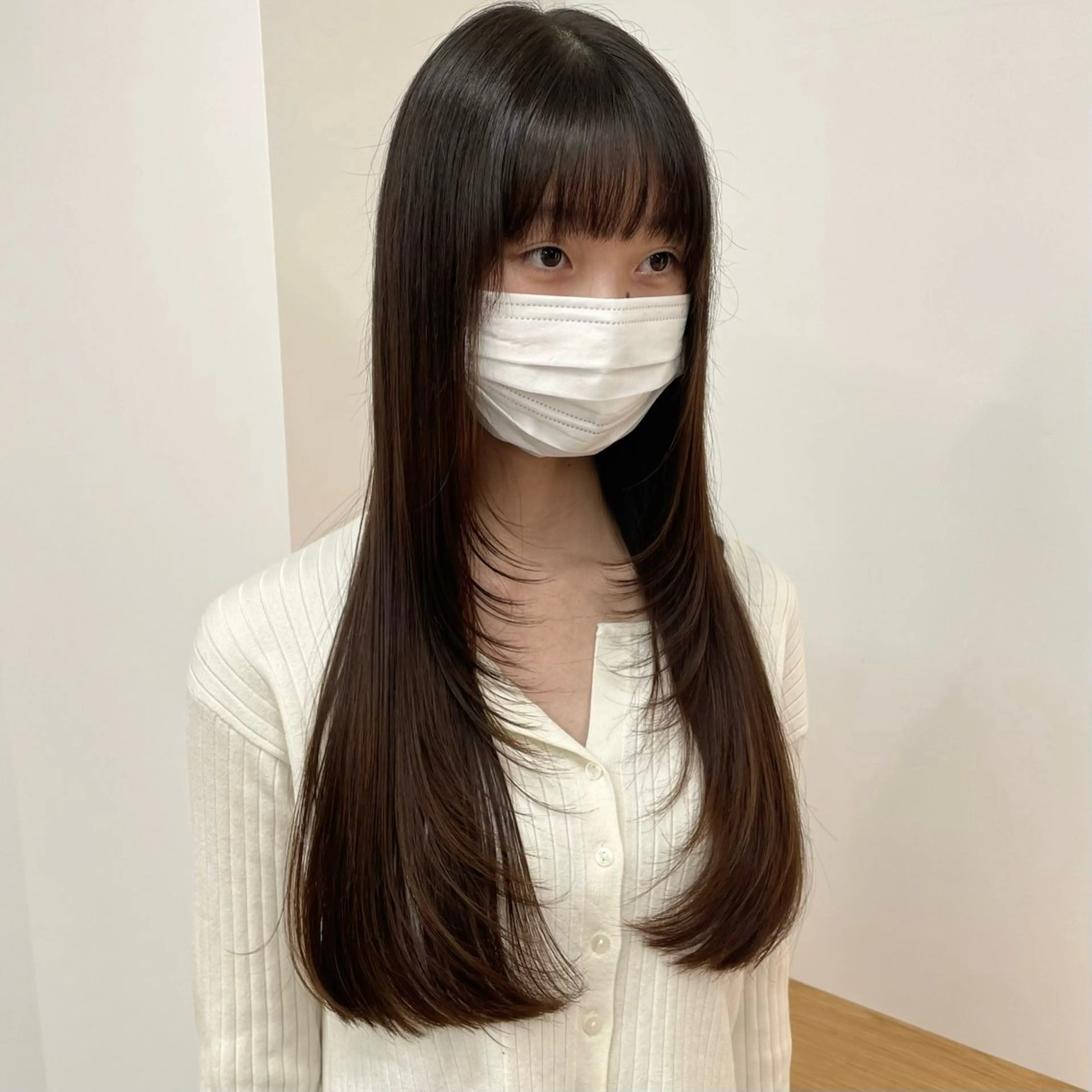 ロング ロングレイヤー レイヤーカット ロング 澤 佑華 🎀 透明感カラーのヘアスタイル