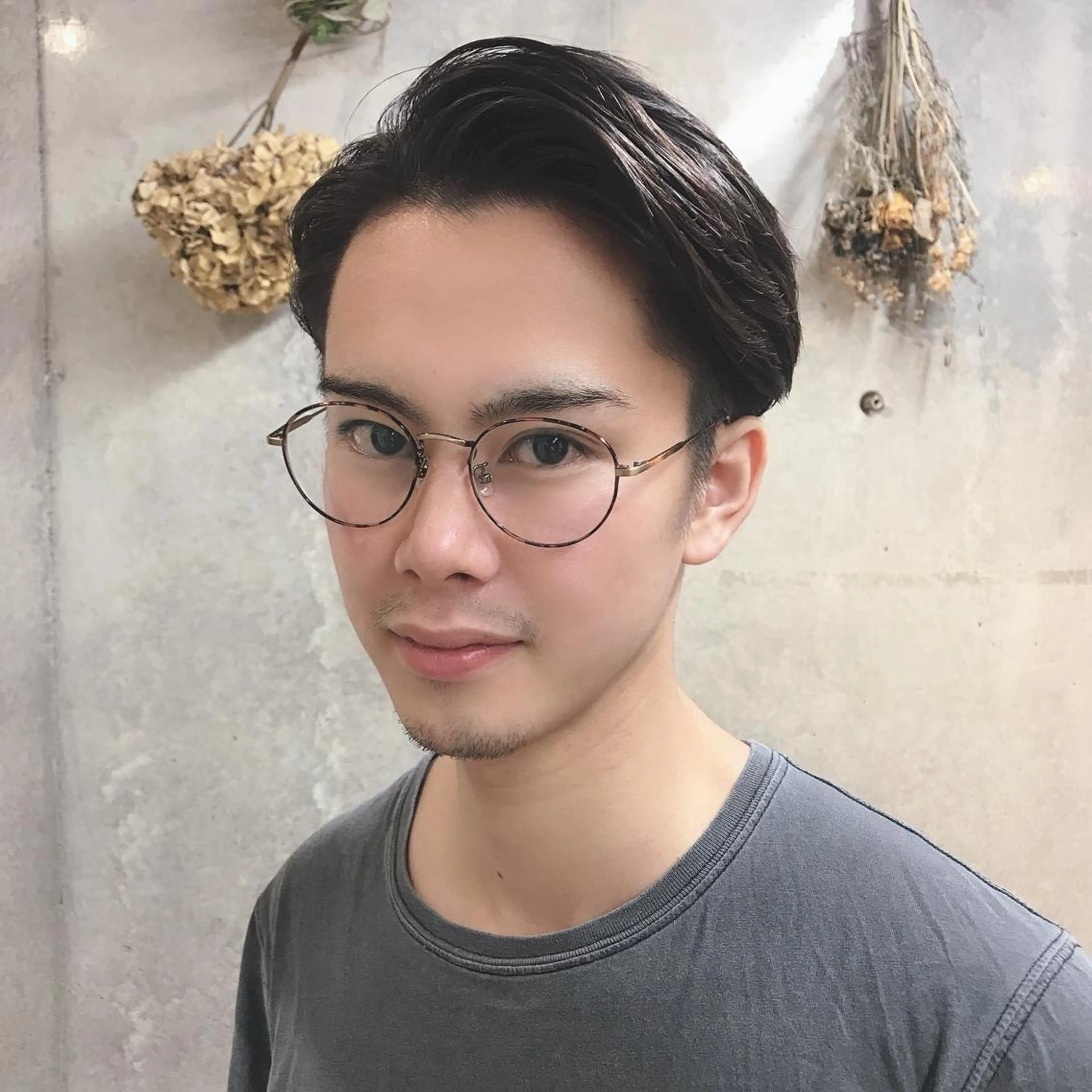 ショート パーマ メンズ 及川 光のヘアスタイル