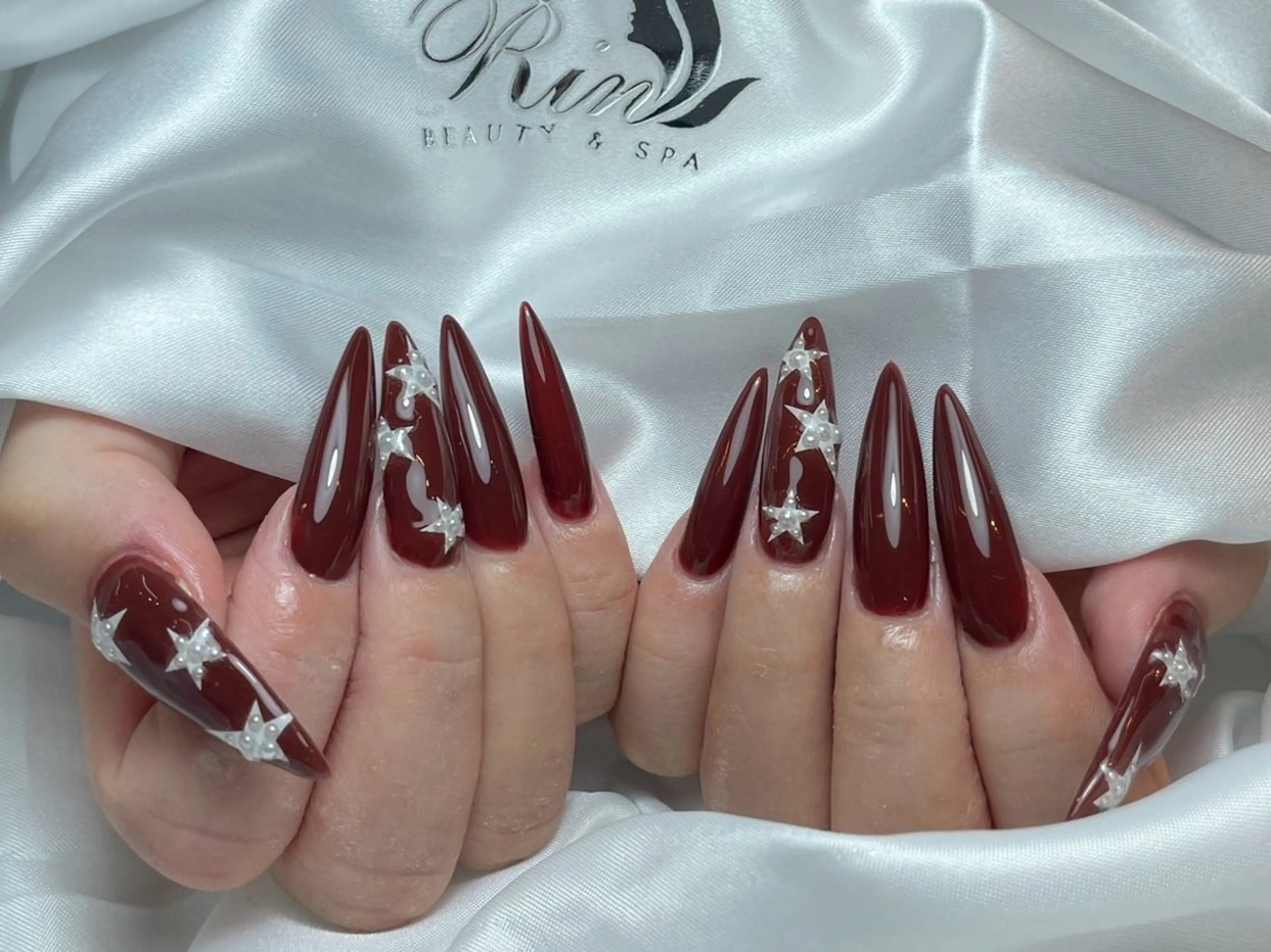 ネイル チークネイル フレンチネイル ラメ(グリッター) マグネットネイル リボン ハンドネイル Rin Nail所属・Rin Nailのネイルデザイン