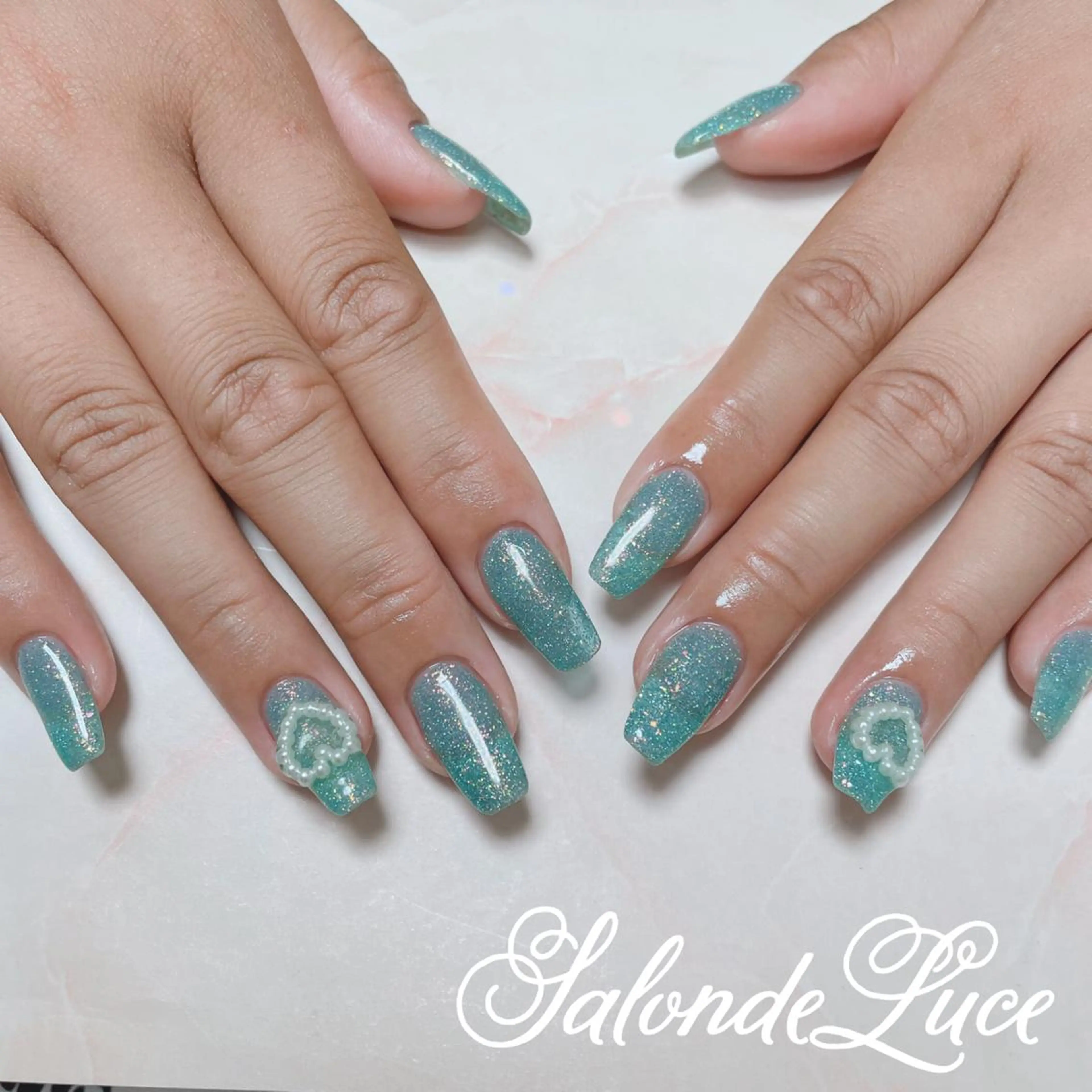 ネイル ハート キラキラネイル Salon de Luceのネイルデザイン