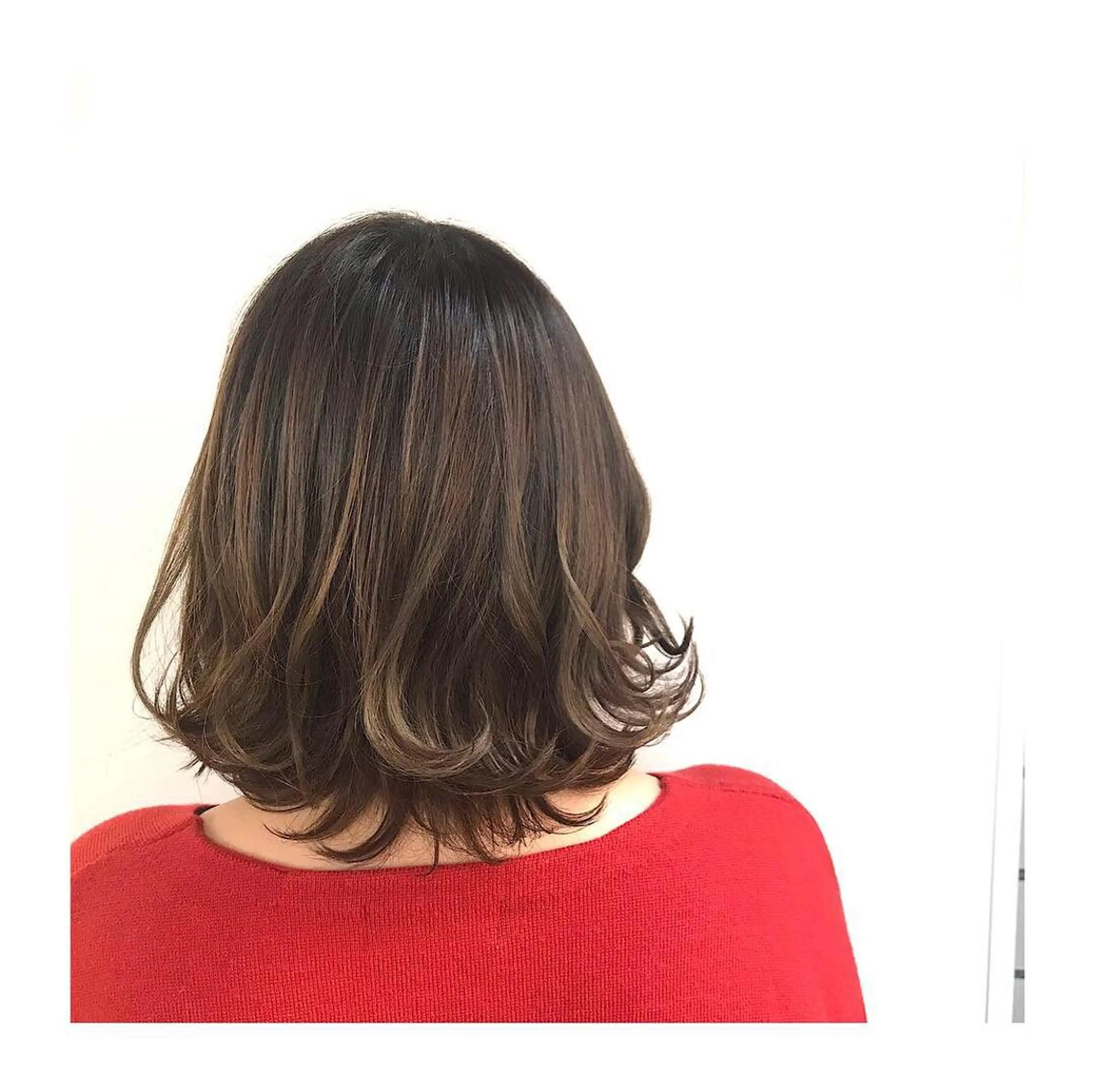 ミディアム カラー 30代からの大人 ショートのヘアスタイル