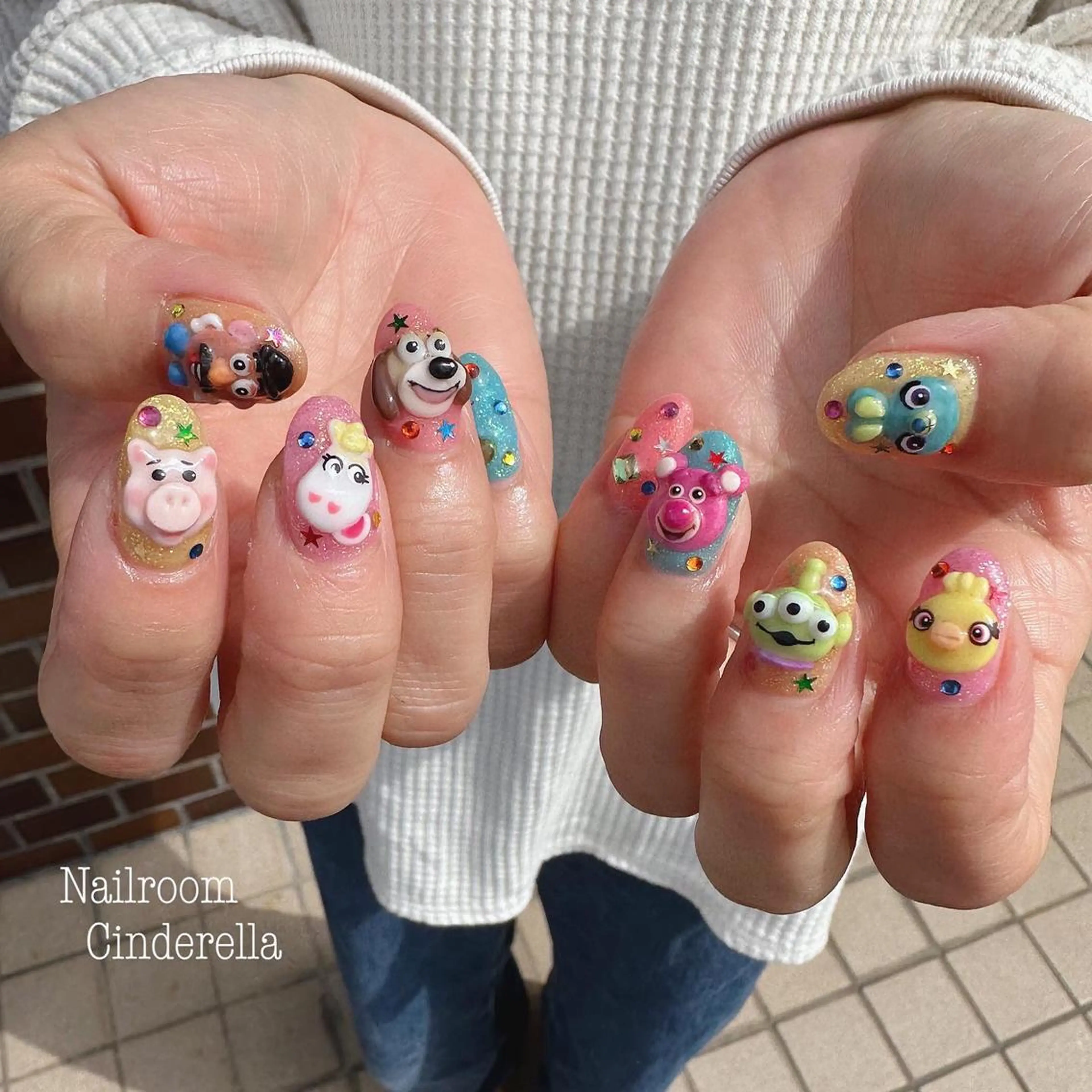 ネイル アートネイル Nailroom. Cinderellaのネイルデザイン