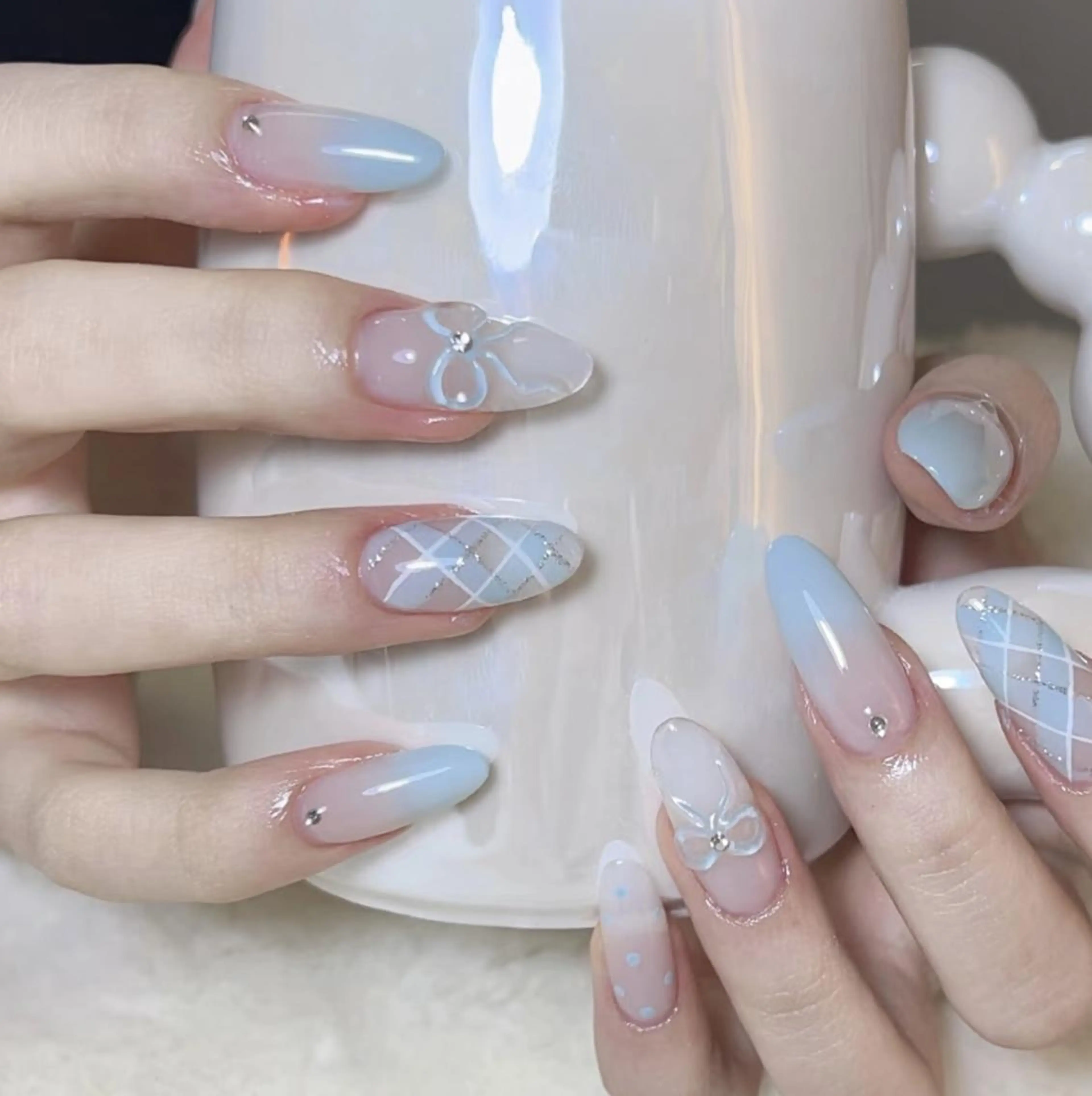 ネイル ハンドネイル 🍑 momo_nailのネイルデザイン