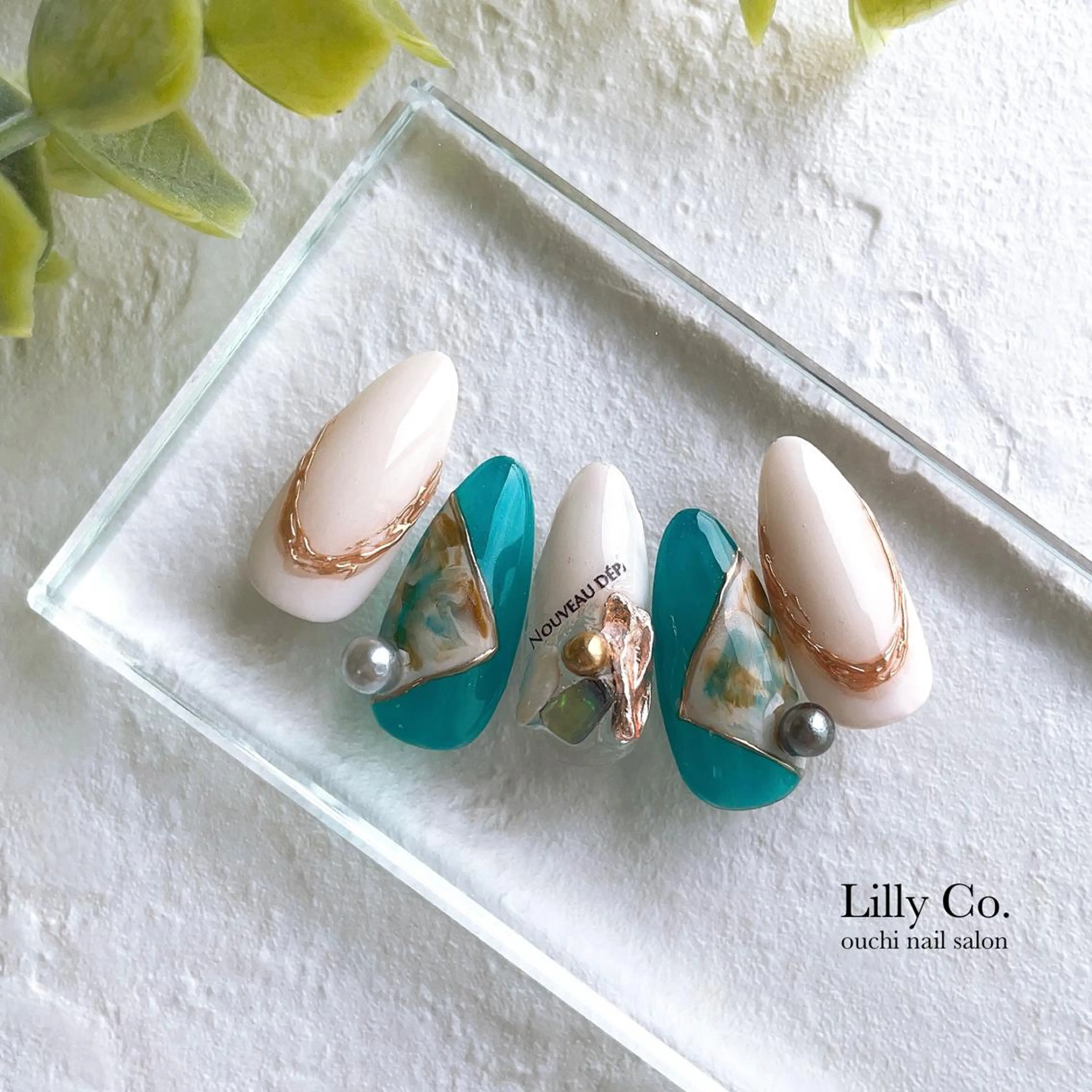 ネイル アートネイル ハンドネイル ハンドケア Lilly Co.のネイルデザイン