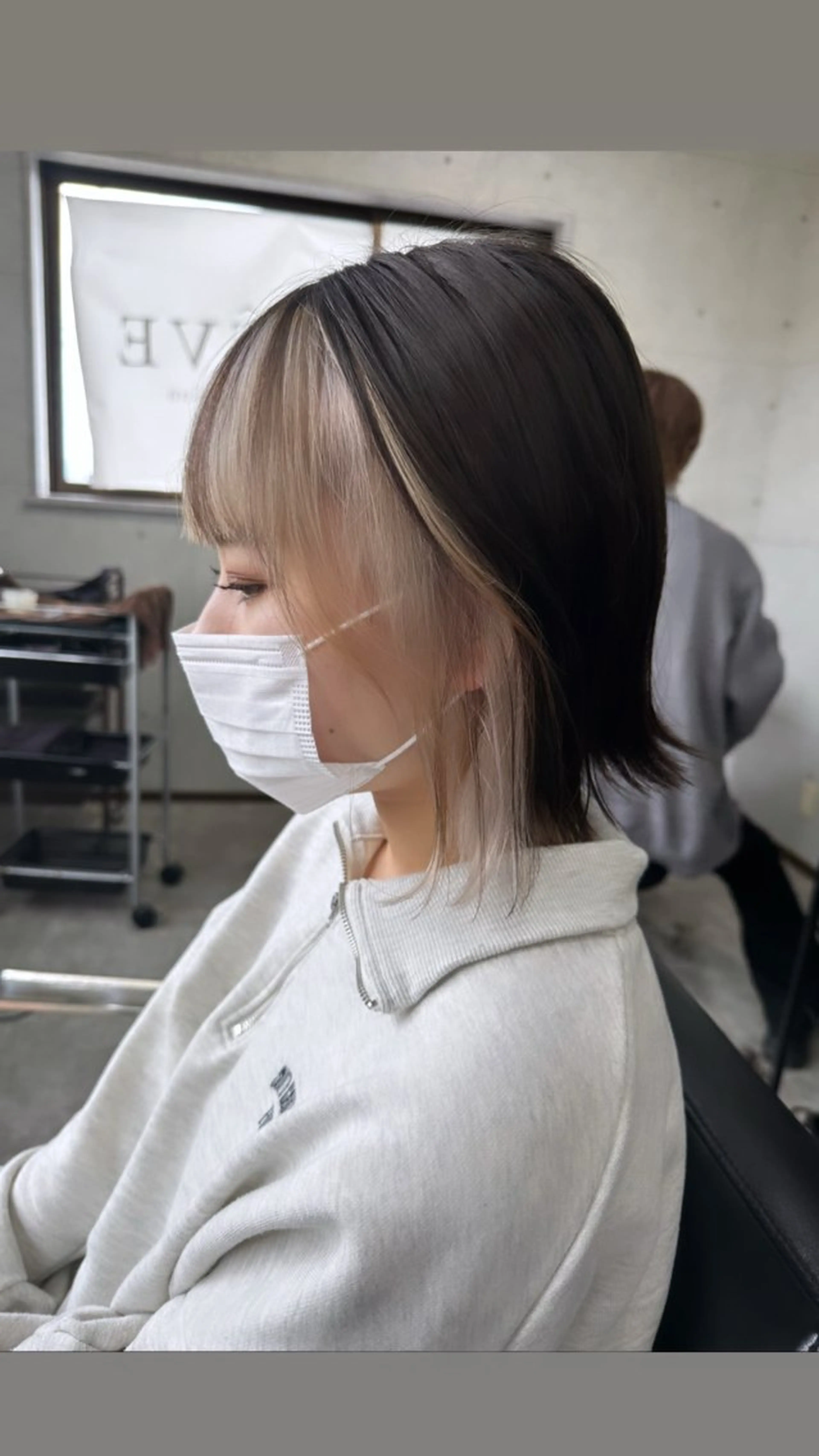 ミディアム ミストバング ボブ 外国人風カラー ハイライト レイヤーカット REVE所属・馬場  麻応のヘアスタイル