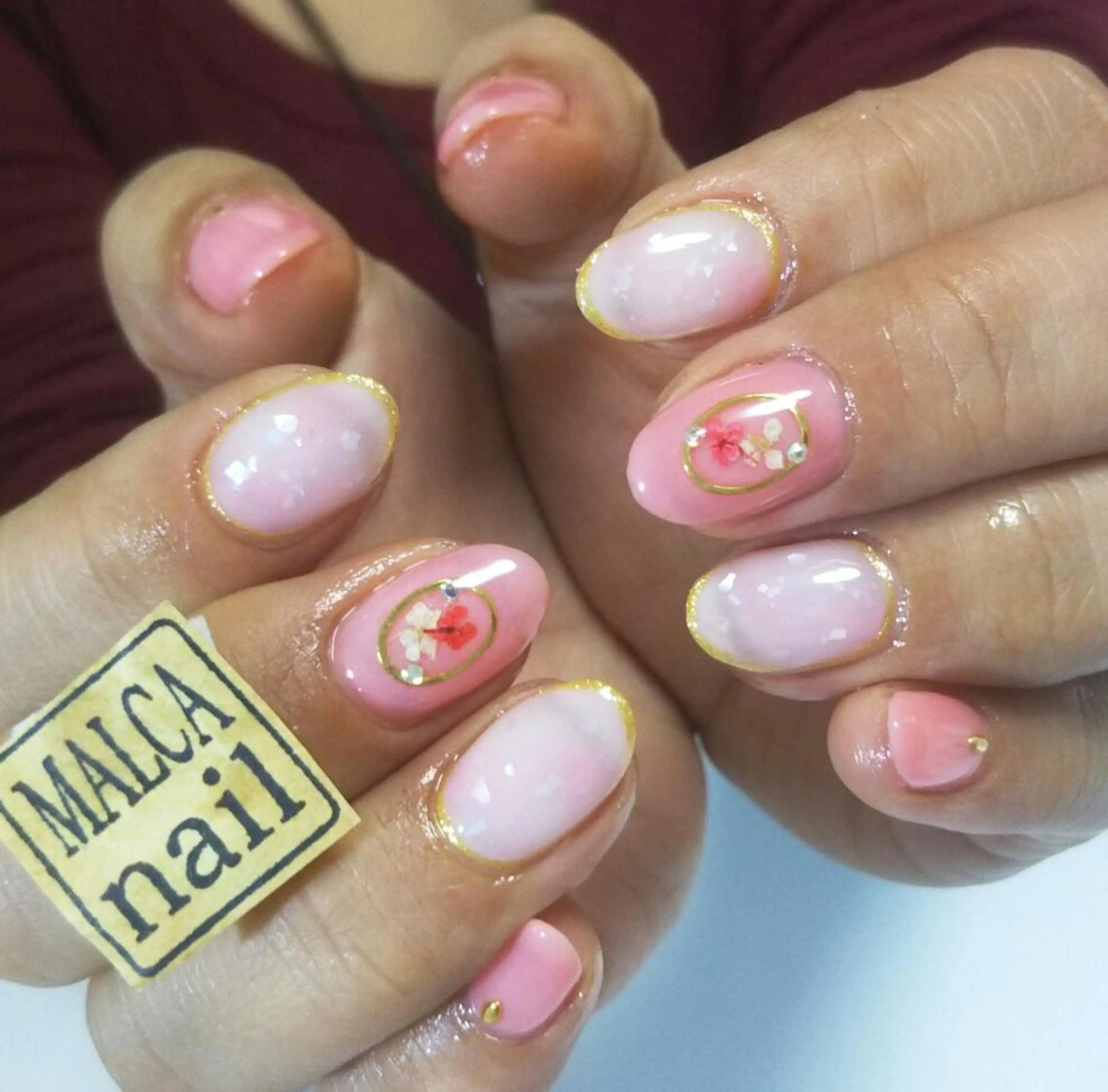 ミディアム カラー パーマ ヘアアレンジ ネイル キッズ マツエク・マツパ MALCAnail(マルカネイル)所属・荒木 莉奈のネイルデザイン