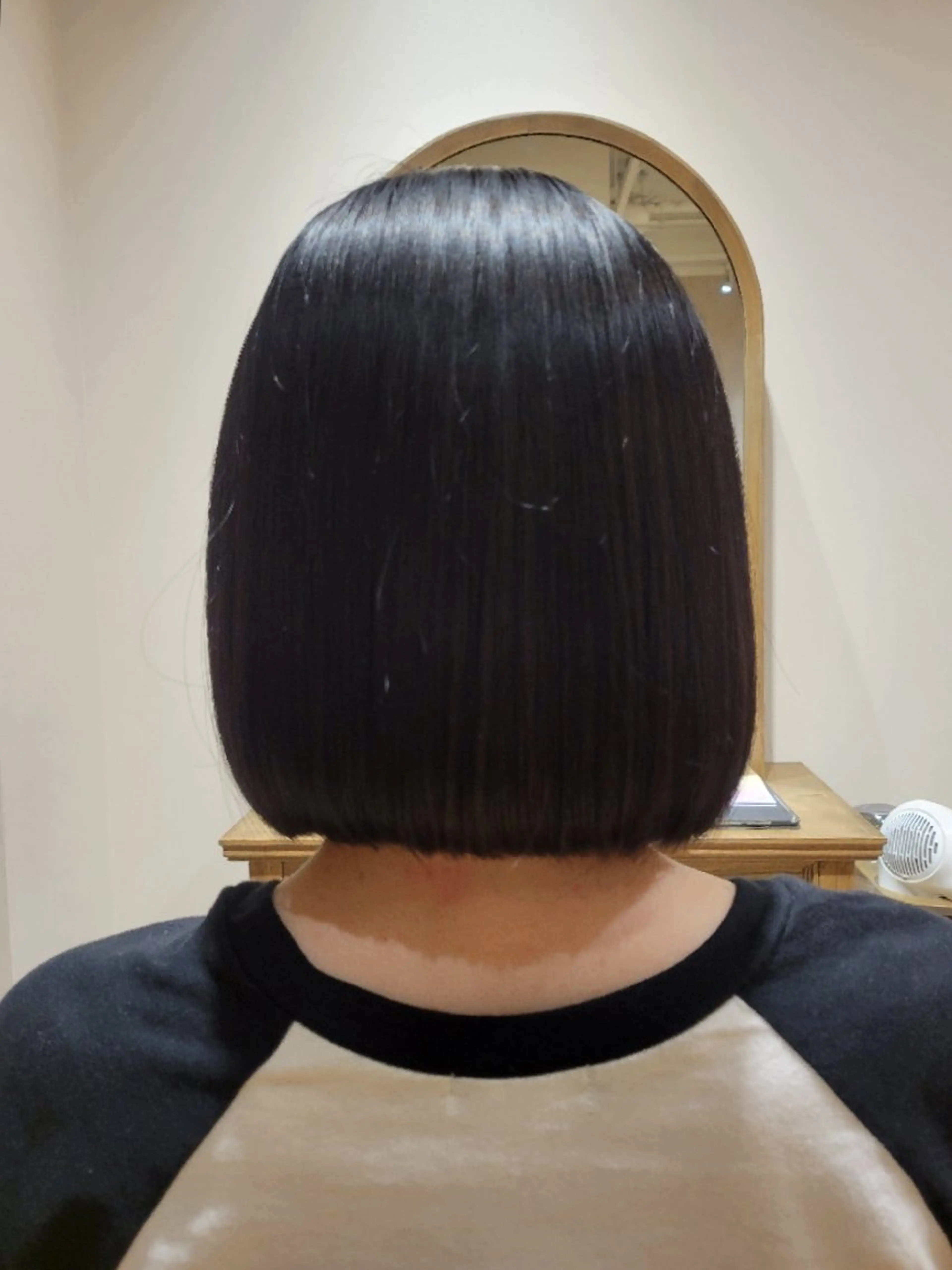 ミディアム 安永 結菜のヘアスタイル