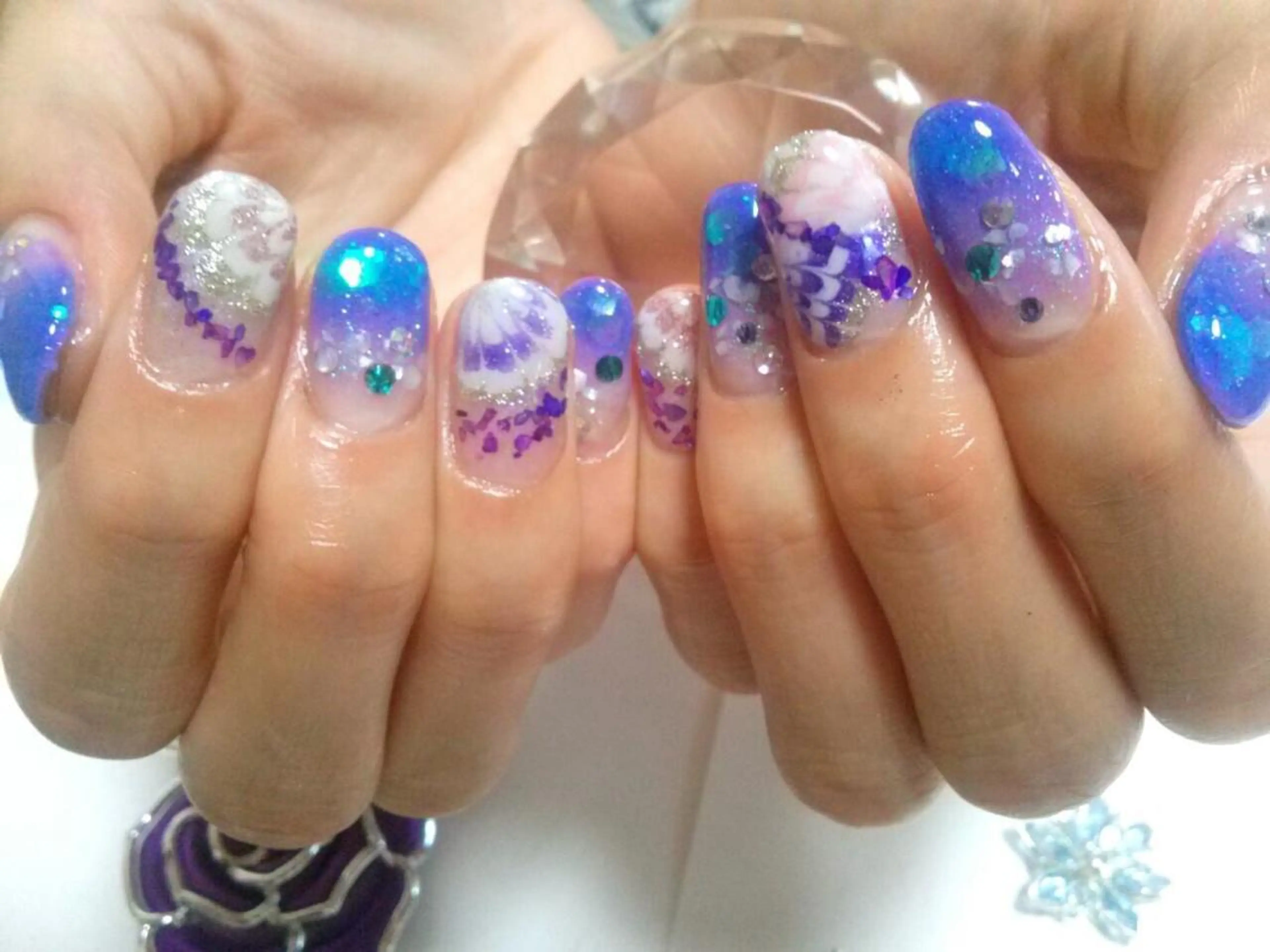 ミディアム ネイル ハンドネイル ハンドケア 💎ビューティサロン 湘南　RIRAN💎のネイルデザイン