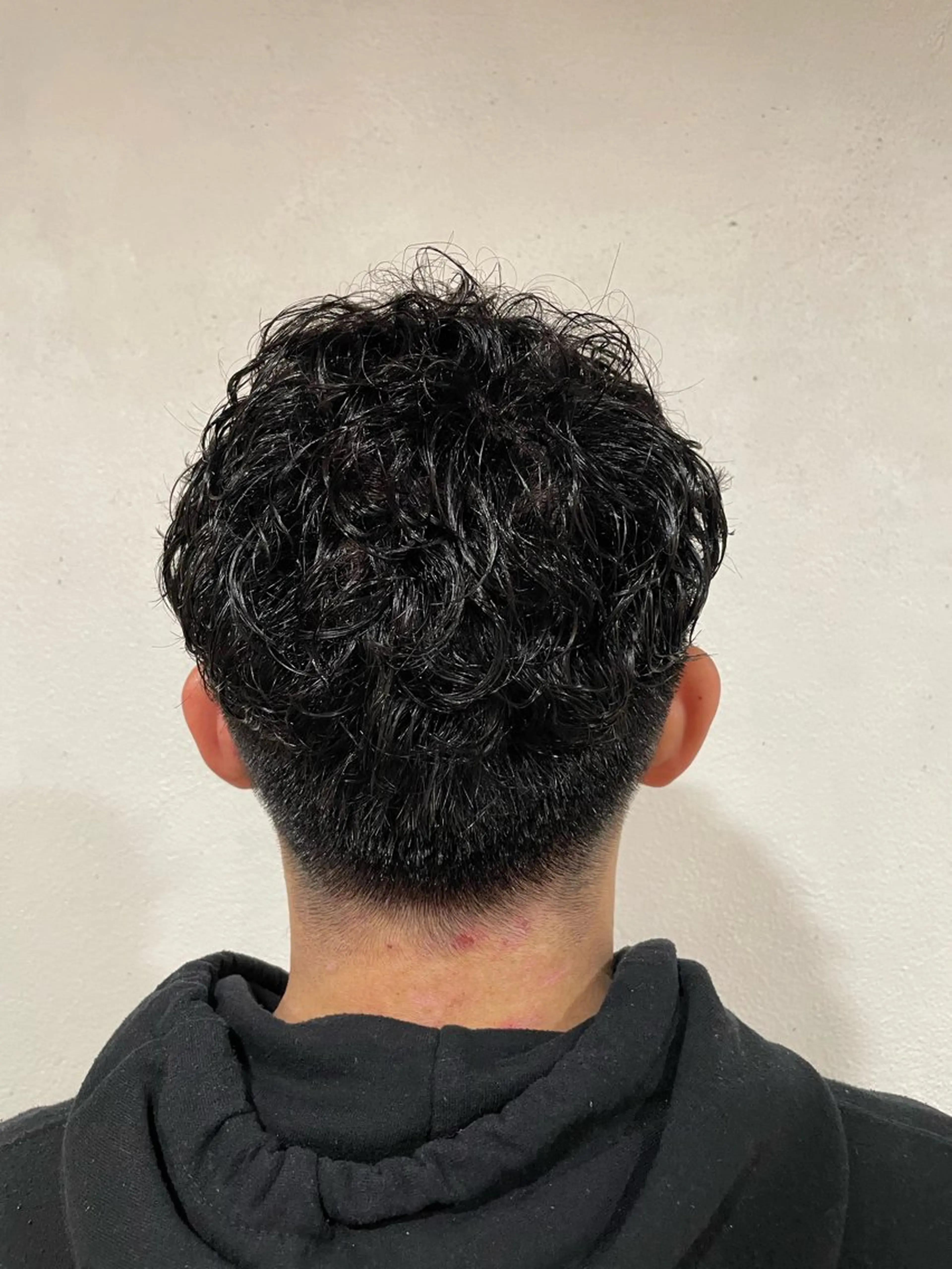 ショート パーマ ニュアンスパーマ プードルパーマ スパイラルパーマ ツイストパーマ 【お洒落パーマ】 Elme　肥塚康汰郎のヘアスタイル