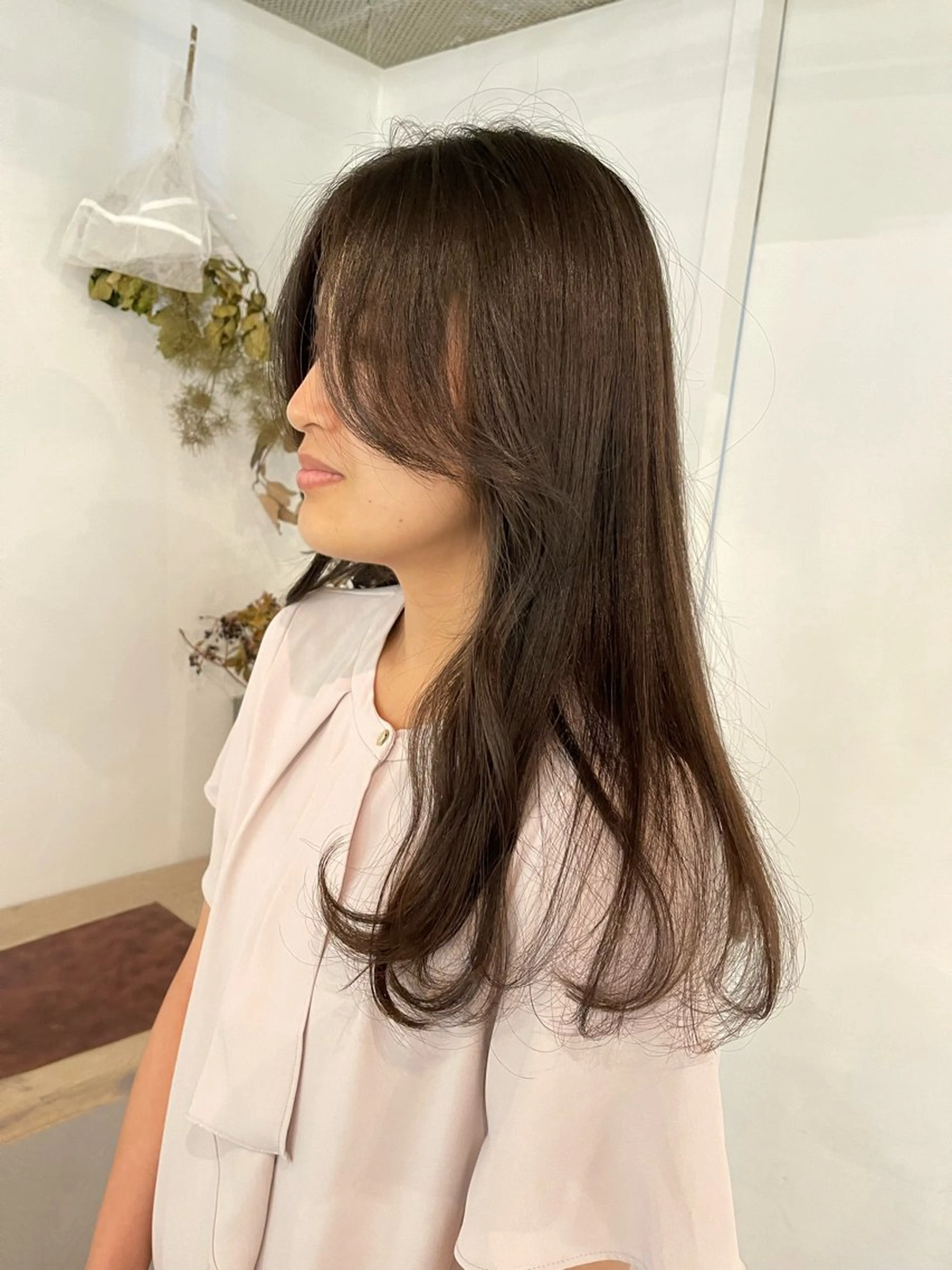 ミディアム カラー ベージュカラー オリーブベージュ ヘアカラー レイヤー/ボブ /河内温太のヘアスタイル