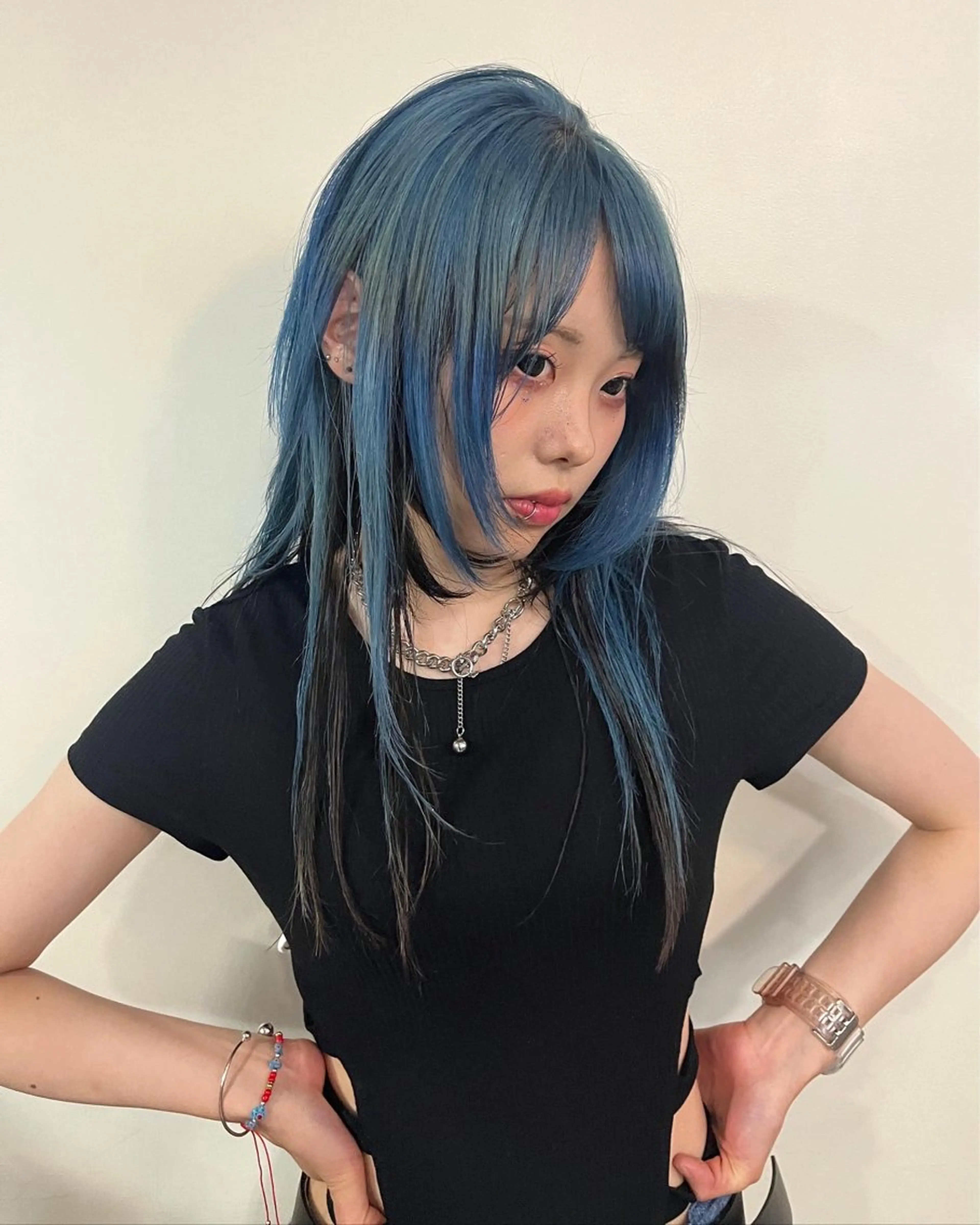 ミディアム ハイレイヤー レイヤーカット カット ヘアカラー レイヤーカット\ウル フ　chinatsuのヘアスタイル