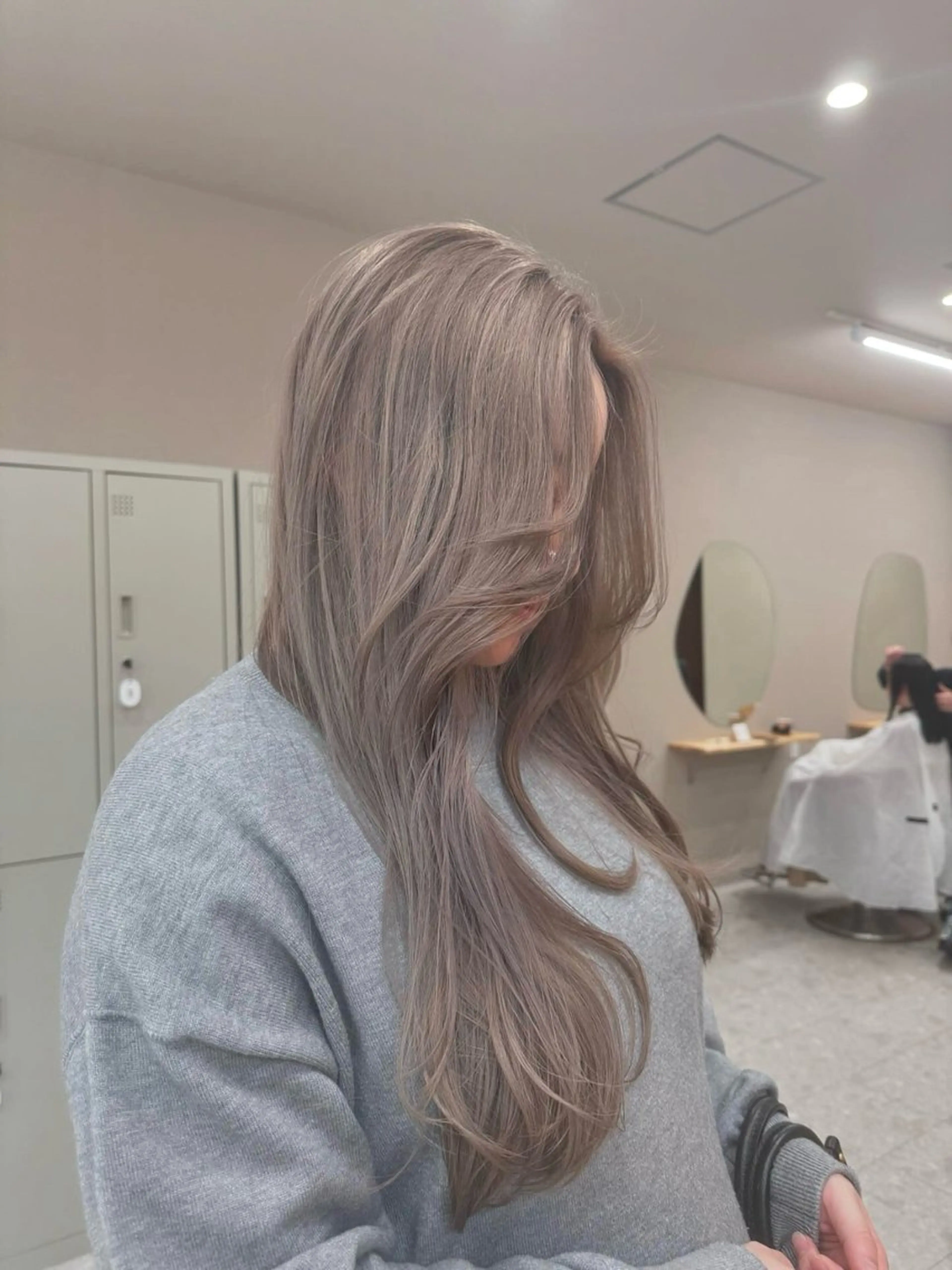 セミロング Una並木坂  透明感カラー＆髪質改善＆韓国ヘア所属・松本 凜那のヘアスタイル
