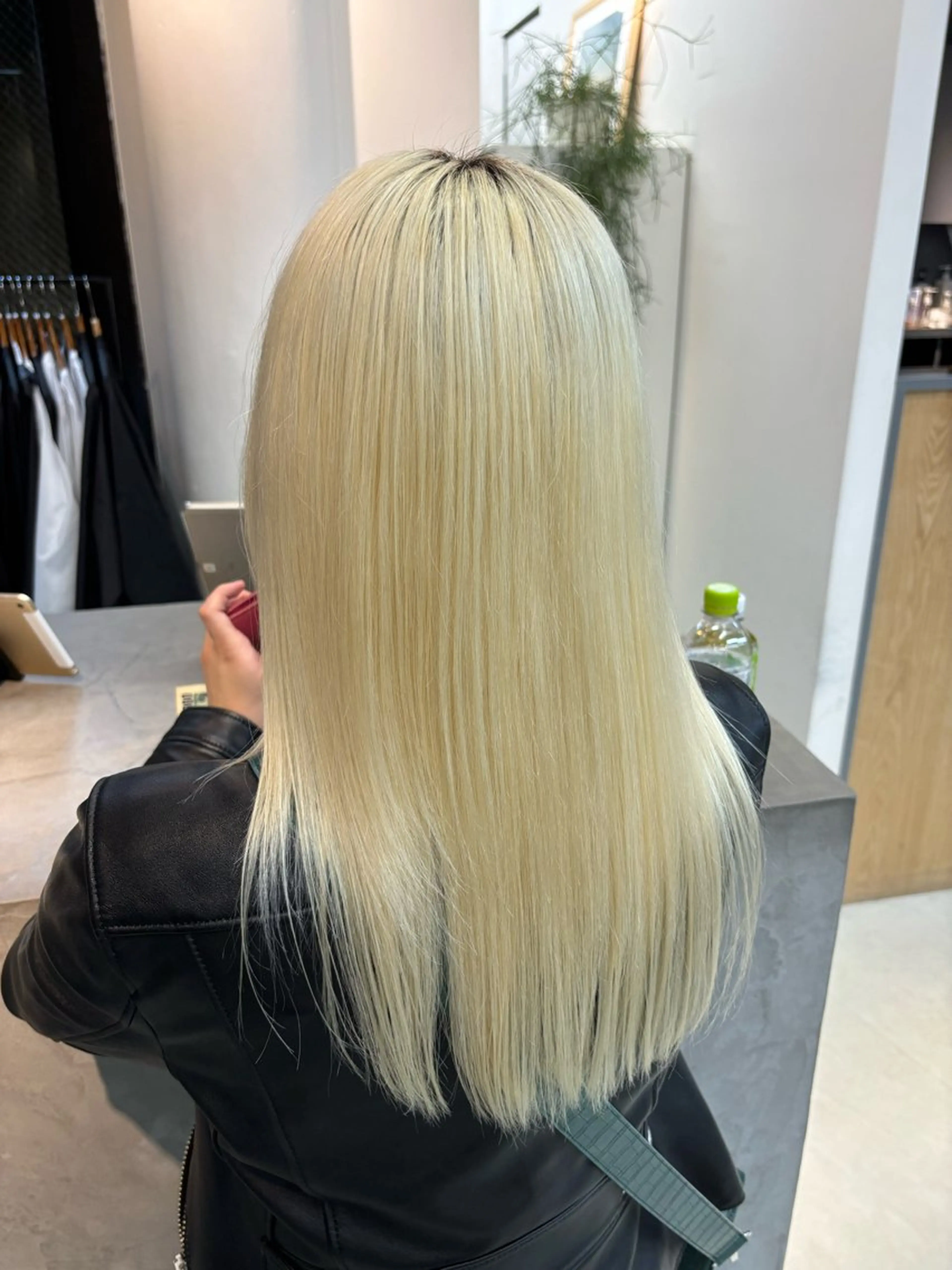 セミロング トリートメント 艶髪ストレート/ 理美容師/ショウキのヘアスタイル