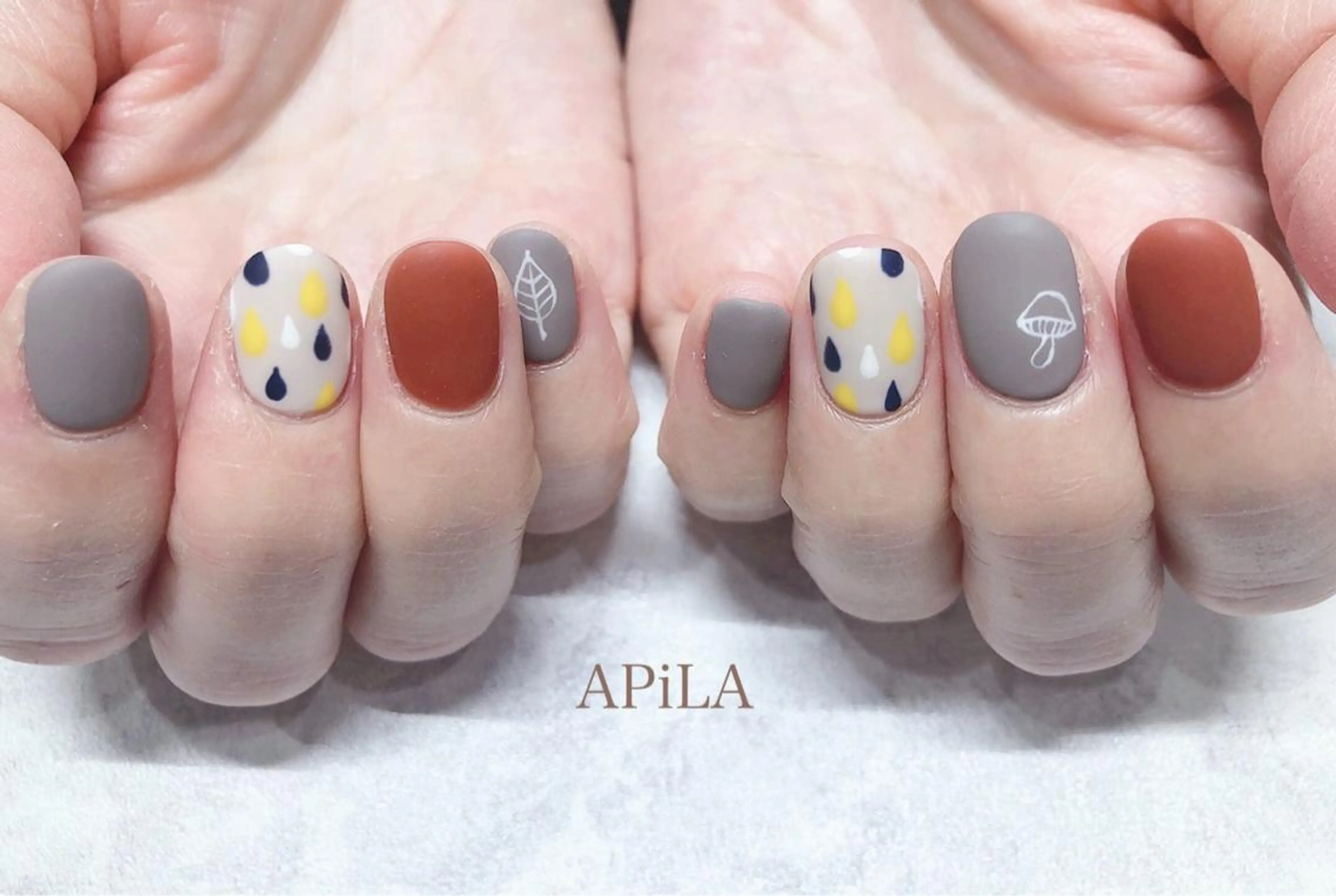ネイル 持ち込み APiLA 甲斐田のネイルデザイン
