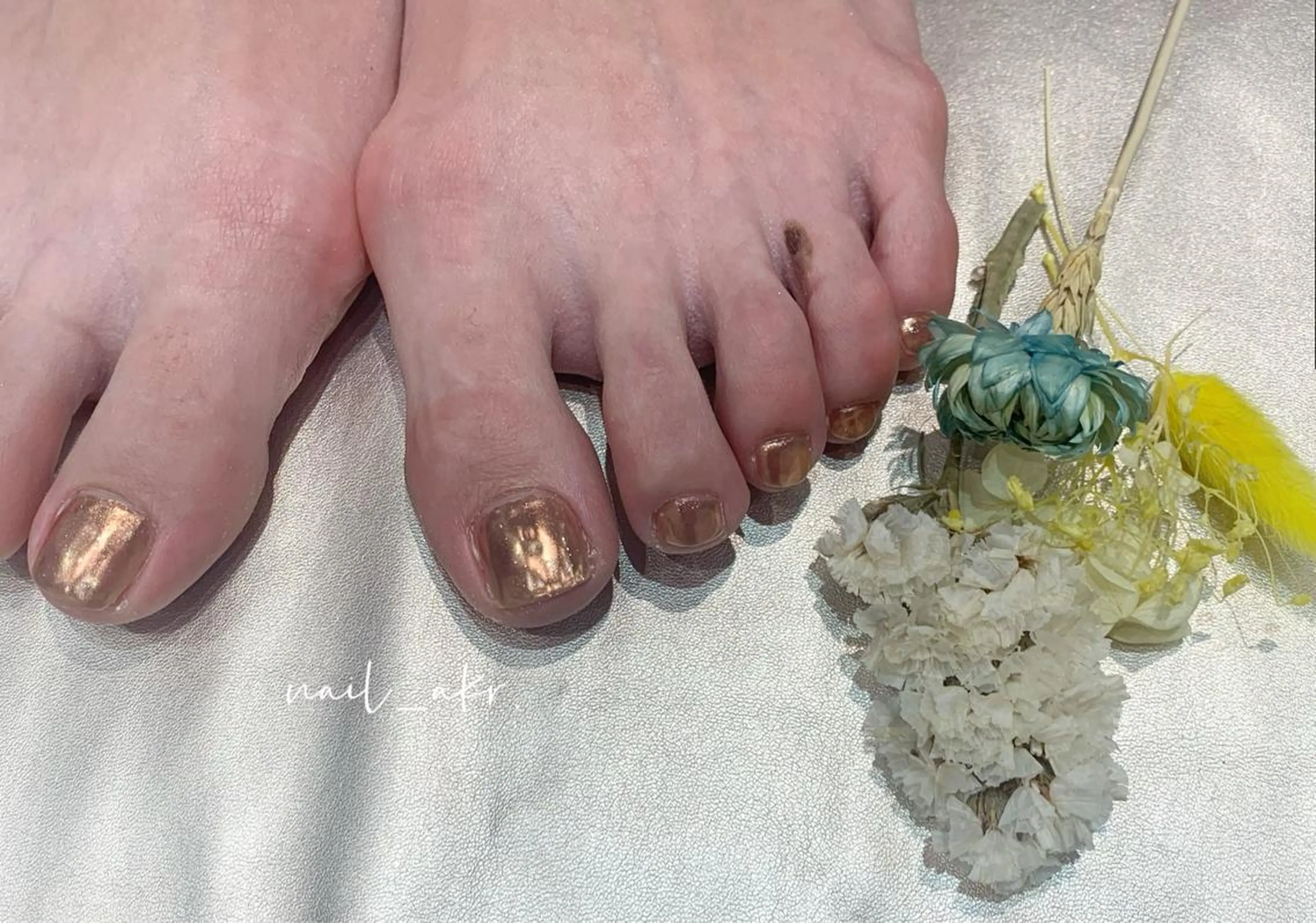 ネイル ゴールド ミラーネイル ピンク nailAVANCE akariのネイルデザイン