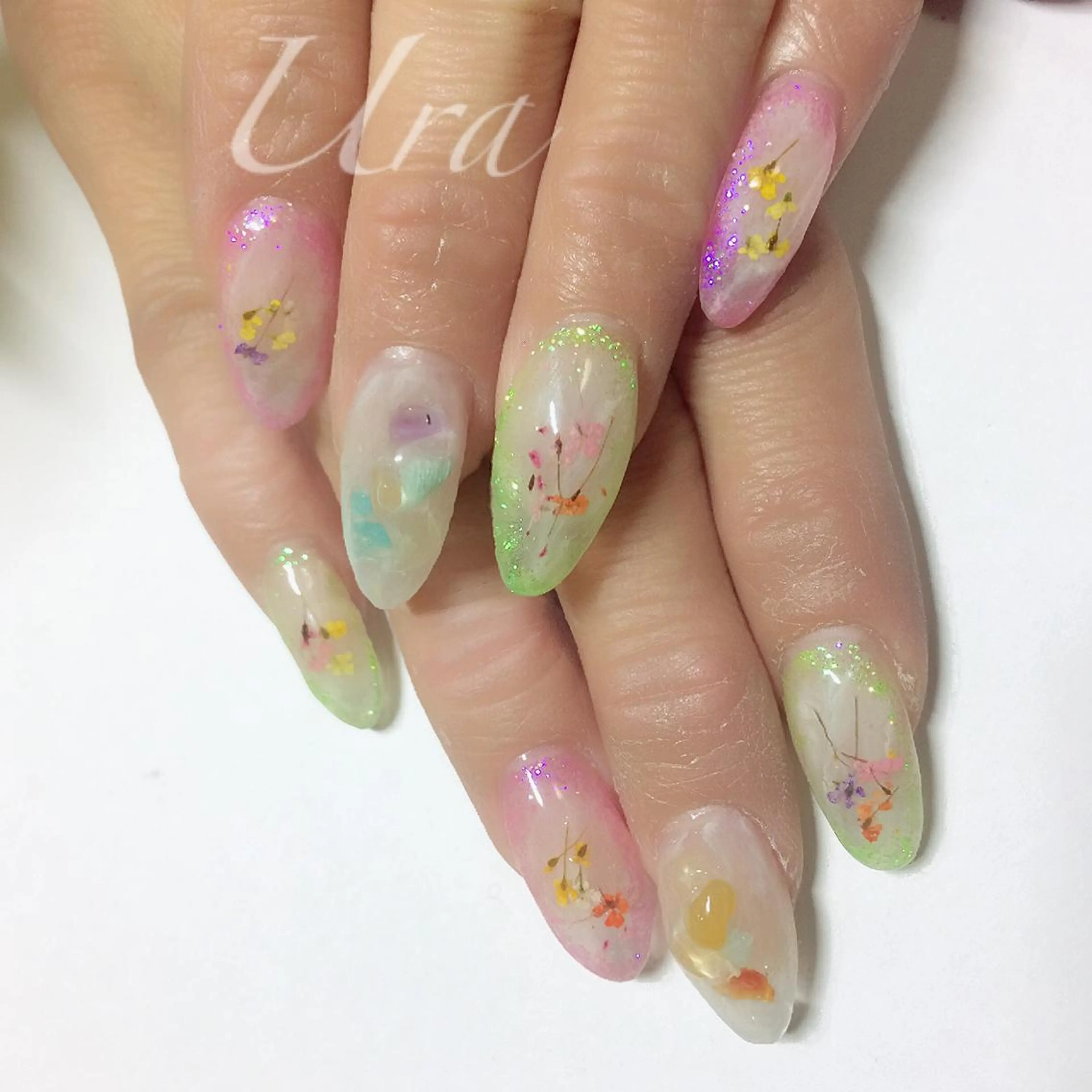ネイル フラワーネイル 春ネイル UrakoNail 《nail》のネイルデザイン