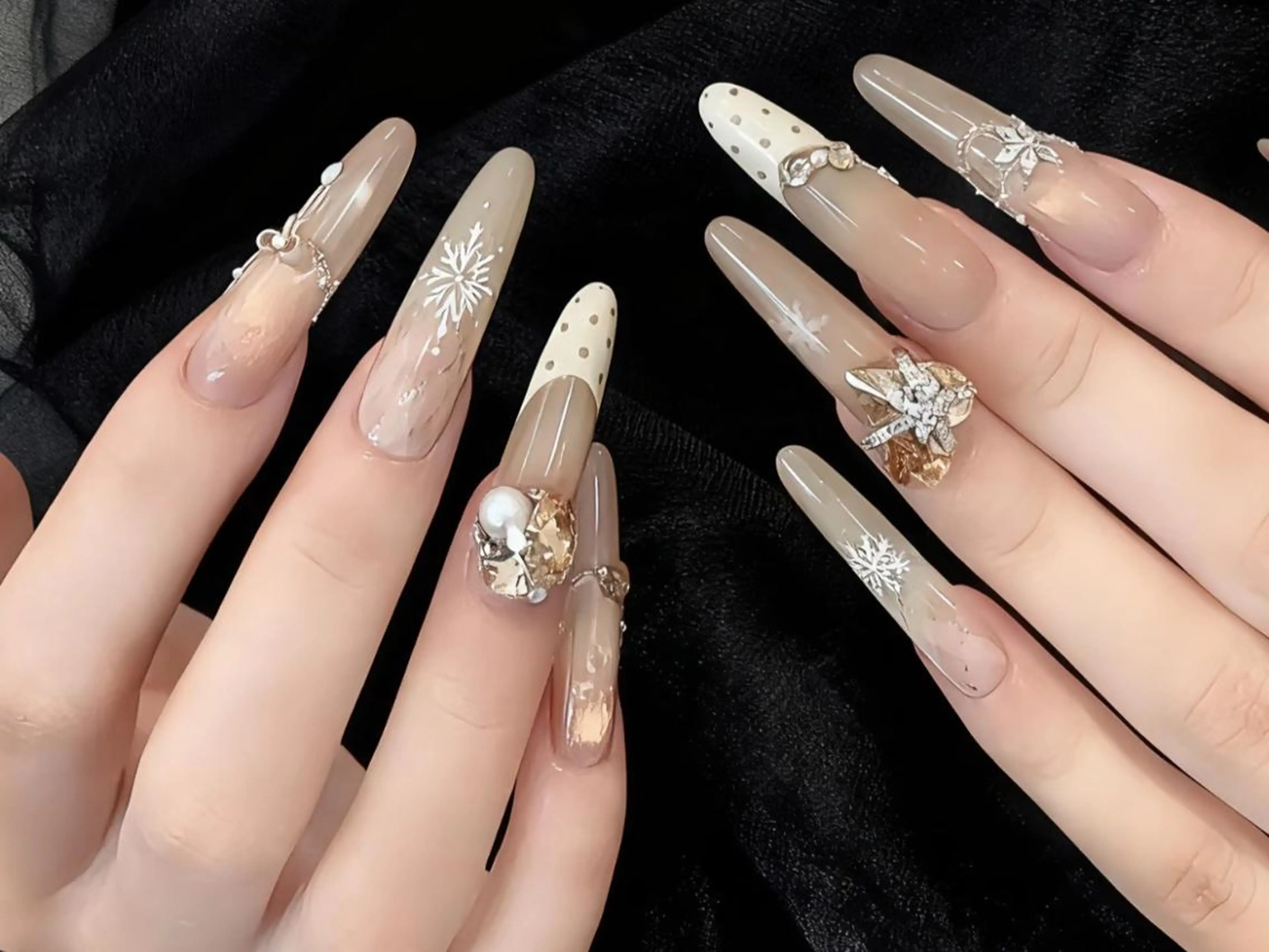 ネイル VIVIAN リサのネイルデザイン