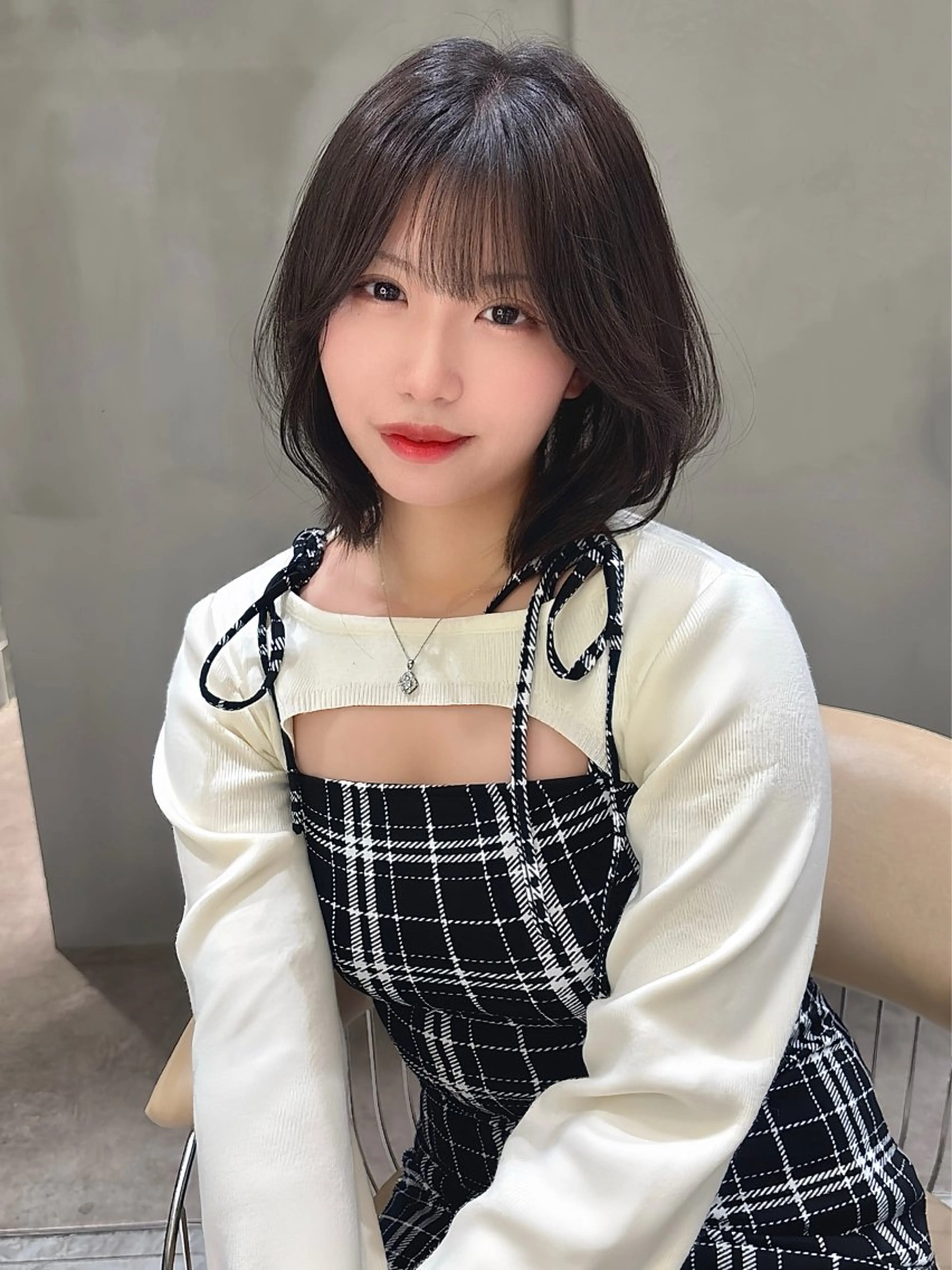 セミロング カット ヘアカラー トリートメント 顔周り\透明感カラ ー\まりんのヘアスタイル