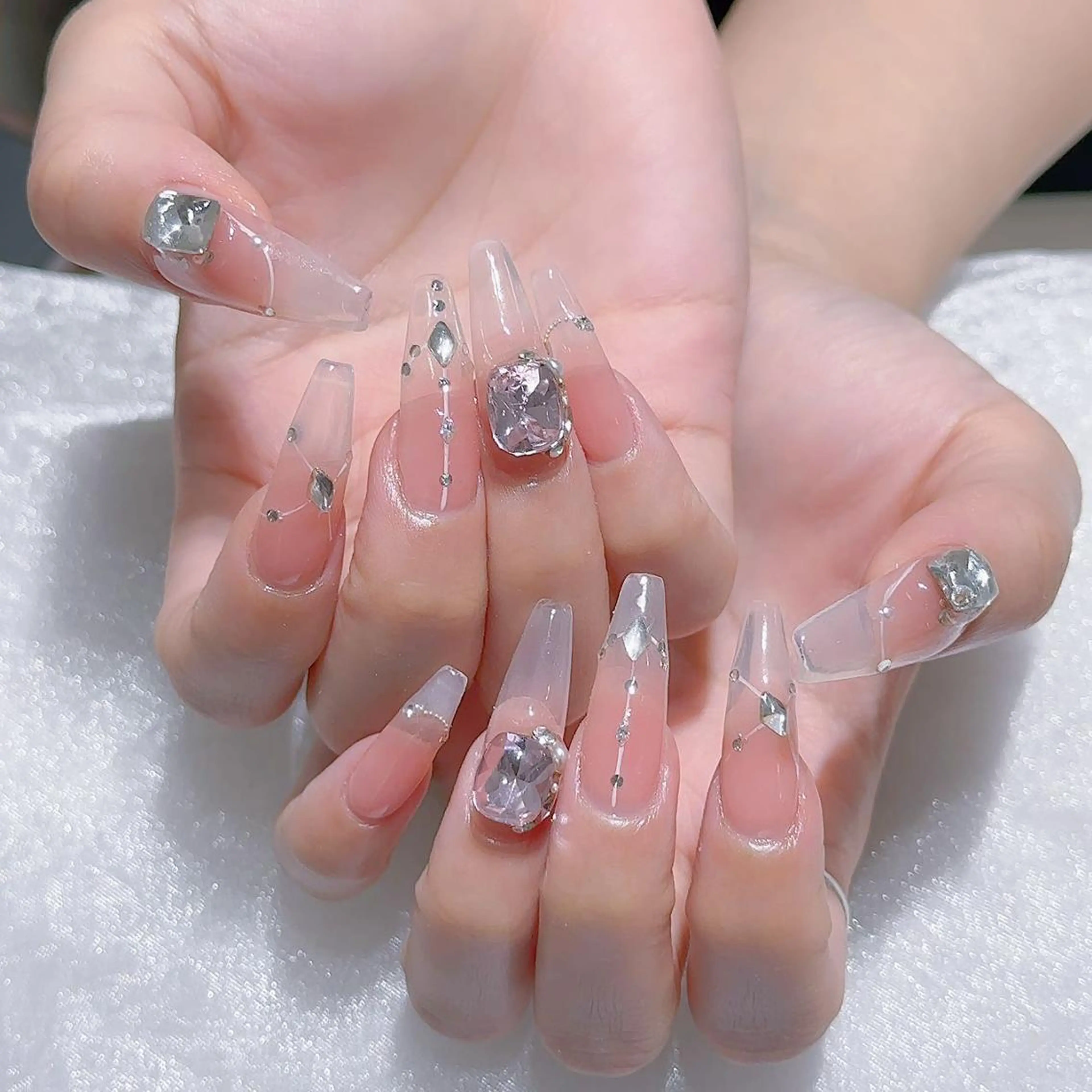 ネイル ハンドネイル Queens momoのネイルデザイン