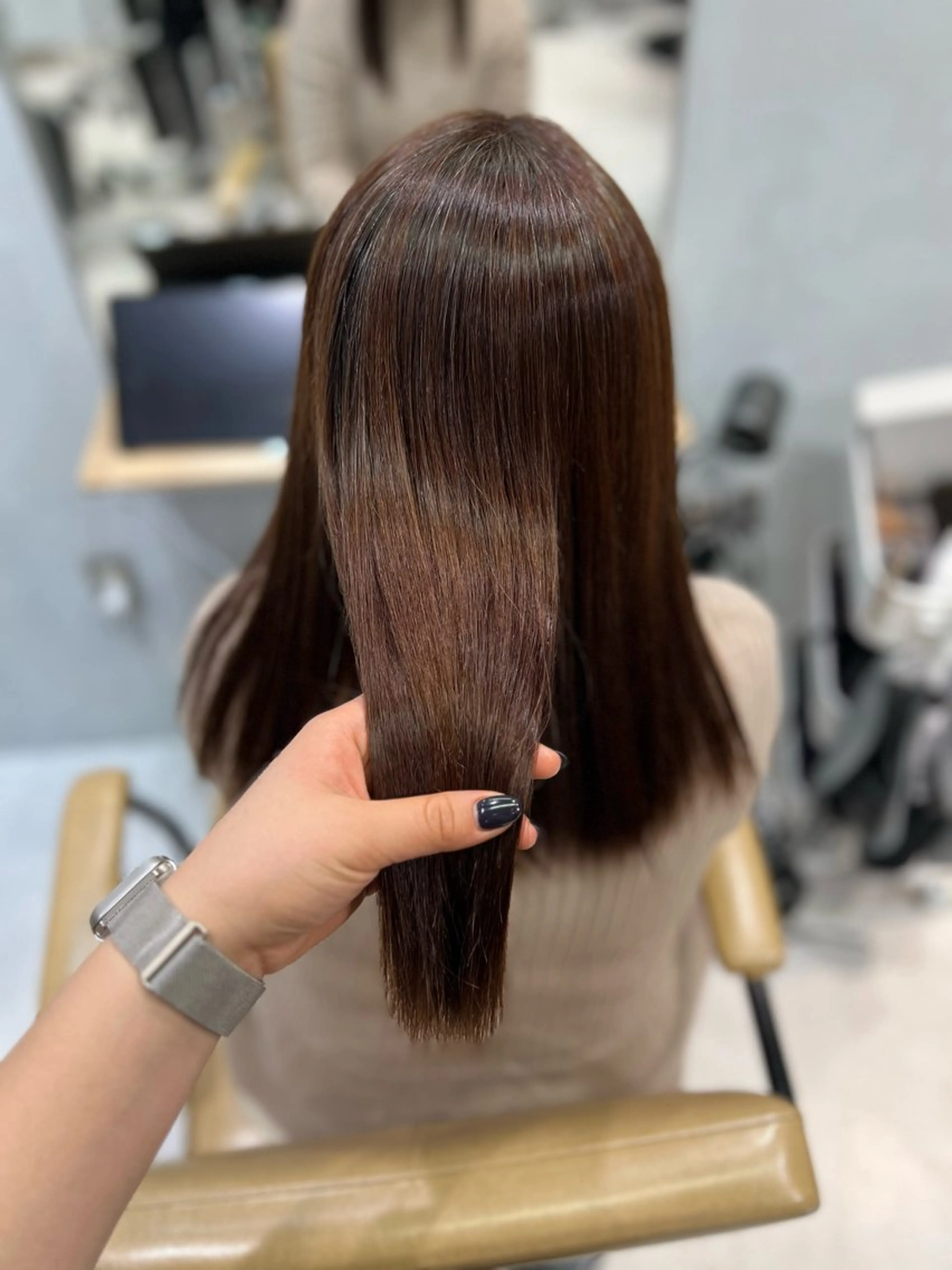 ロング シミズ リホのヘアスタイル
