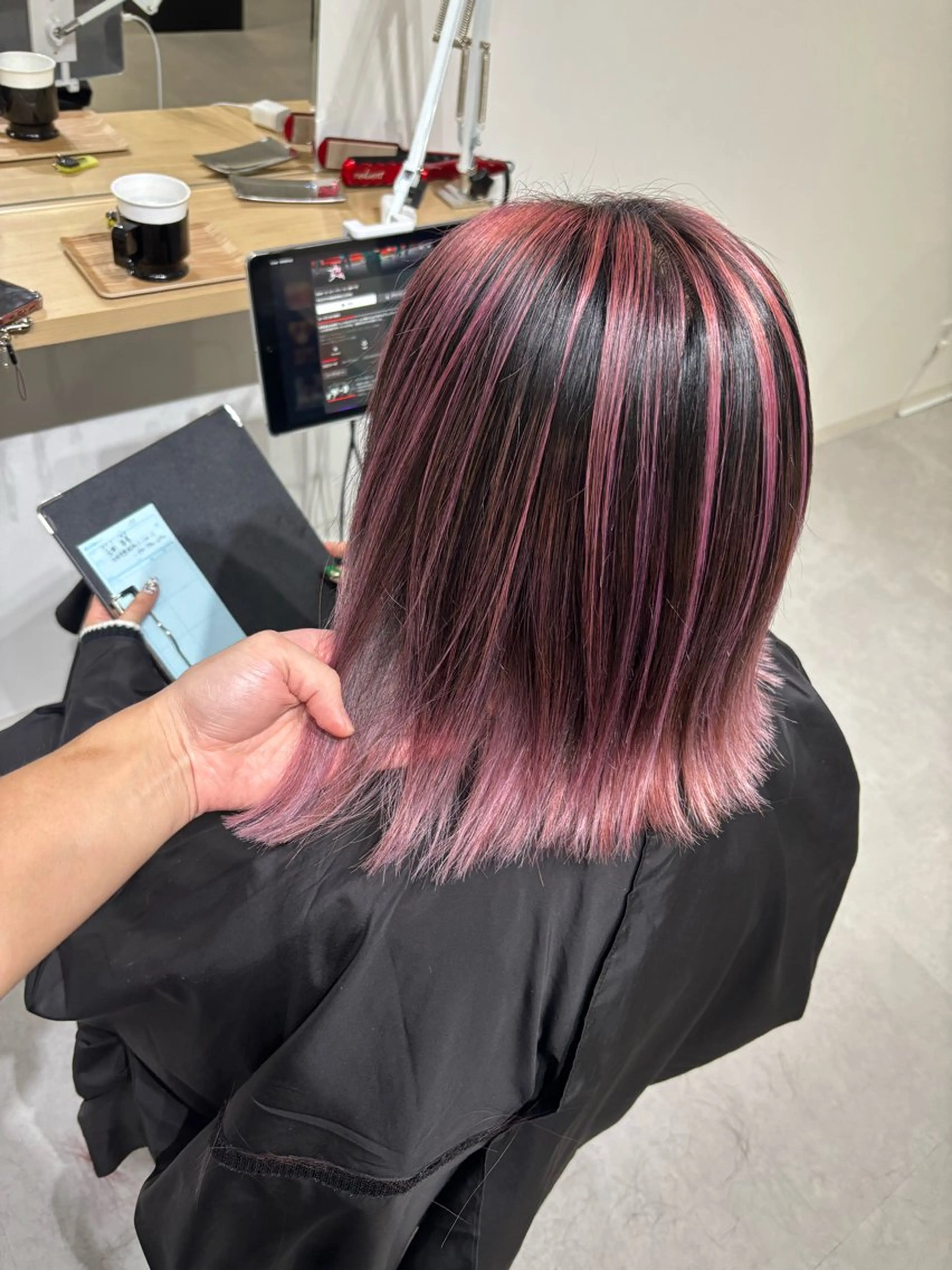 ミディアム LAFRE （ラフリ）所属・ケアブリーチ 黒瀬有汰のヘアスタイル