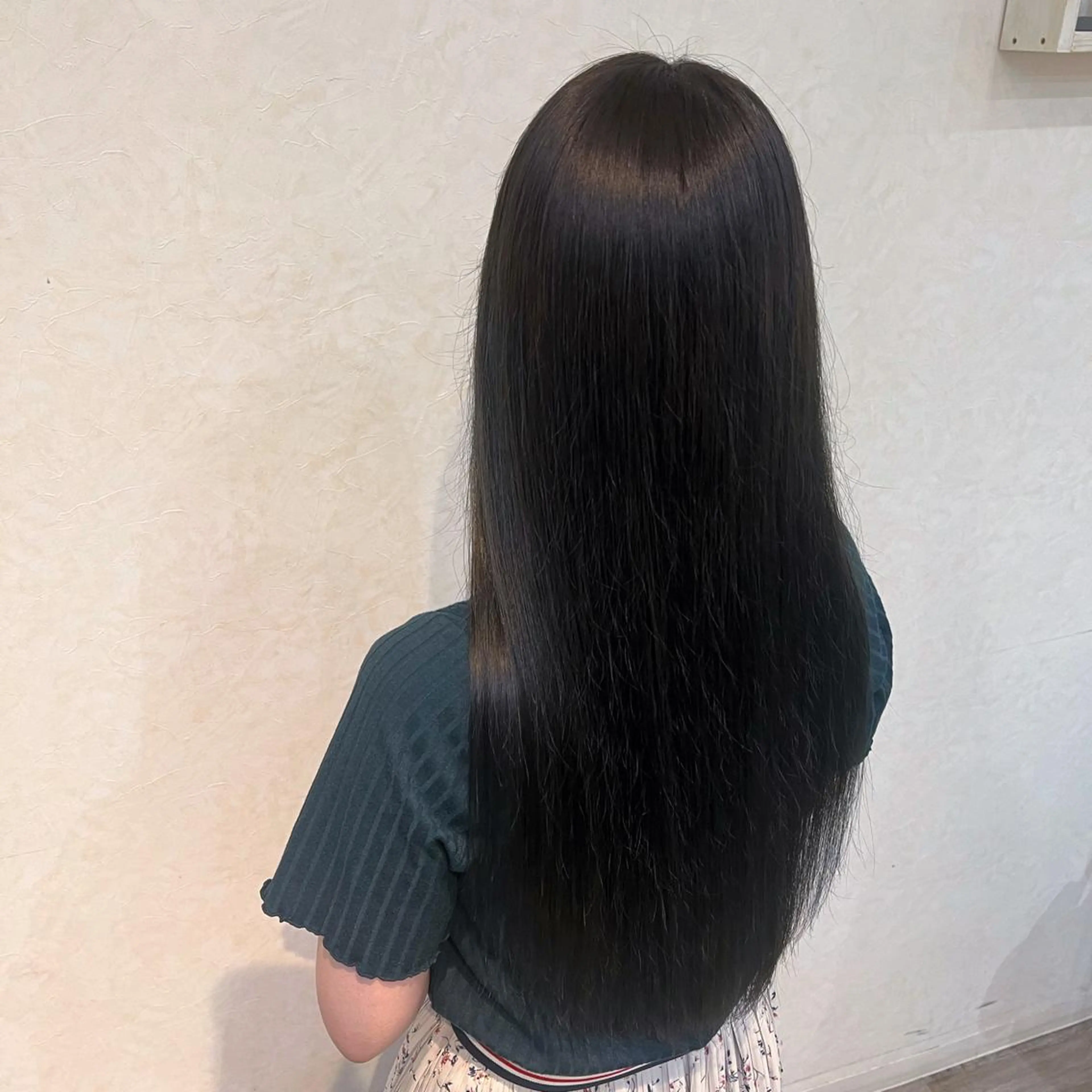 セミロング カラー 透明感カラー グレージュ イルミナカラー ラベンダーカラー ラベンダーグレージュ カット ヘアカラー トリートメント ブリーチ/髪質改善/ レイヤー/YUTO‎のヘアスタイル