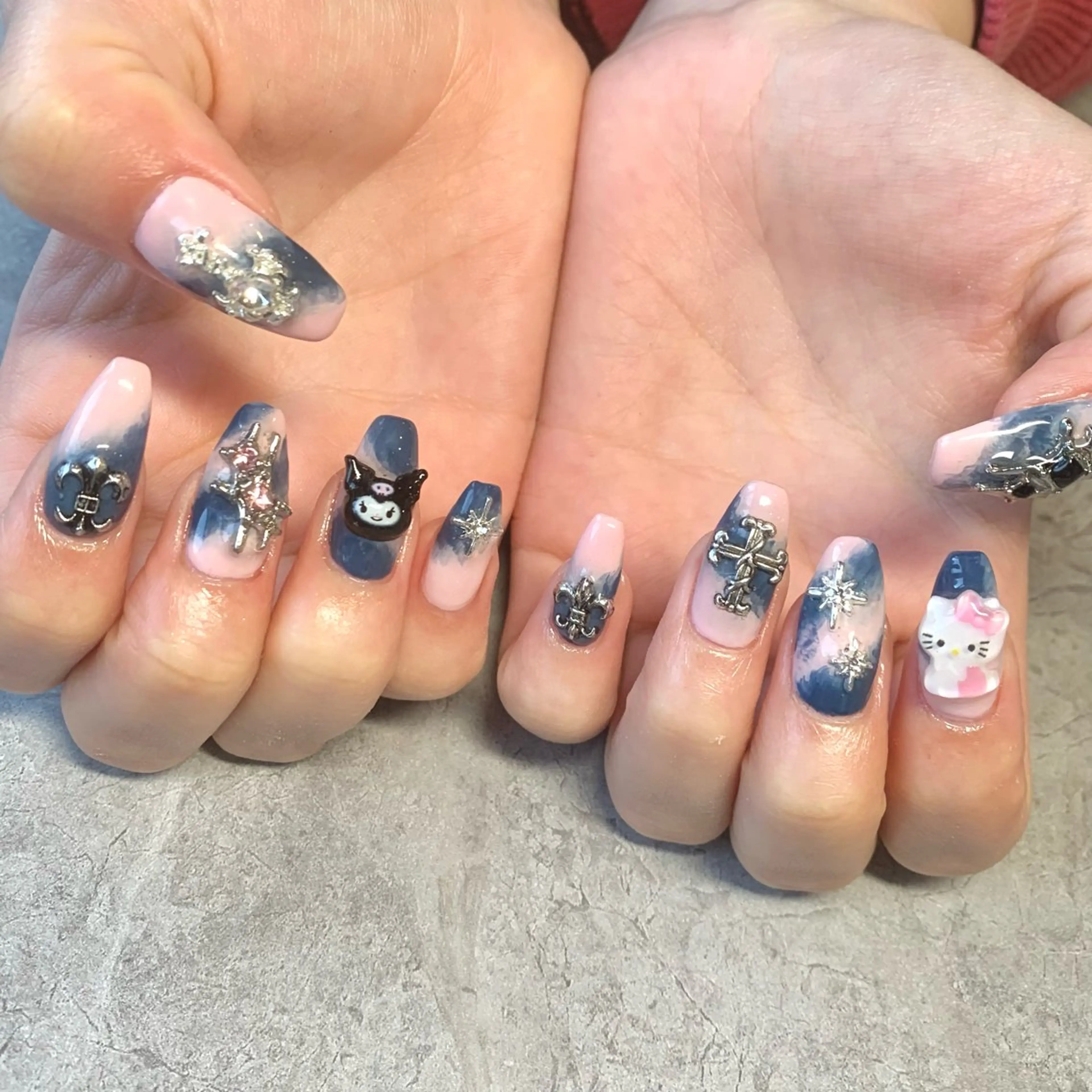 ネイル キラキラネイル ピンク スクエアネイル ハンドネイル Nail Salon Lillion【リリオン】所属・lillion karenのネイルデザイン