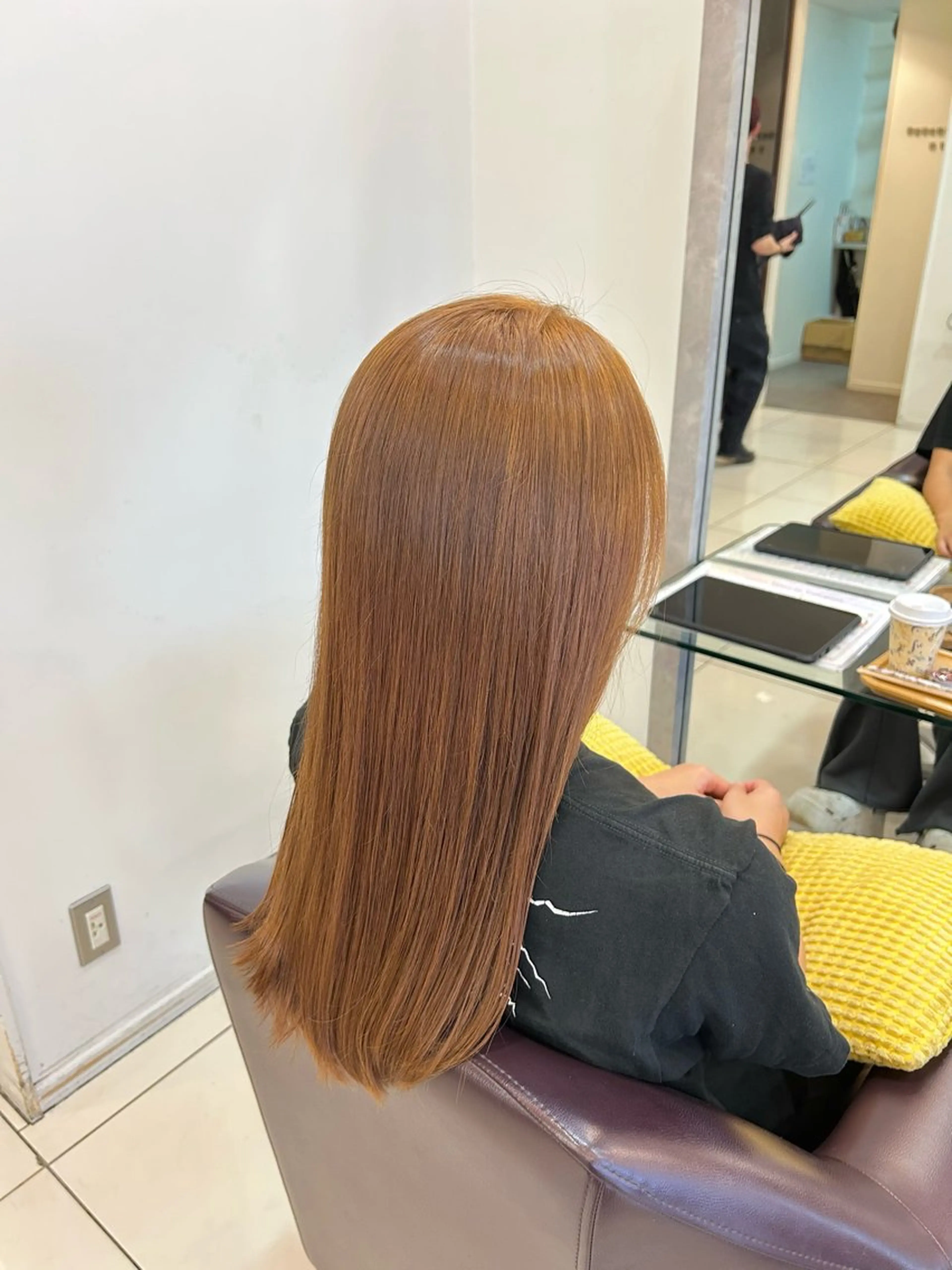 セミロング カラー ベージュカラー ブリーチ 透明感カラー ブリーチなしカラー オレンジ ヘアカラー トップスタイリスト 林すずかのヘアスタイル