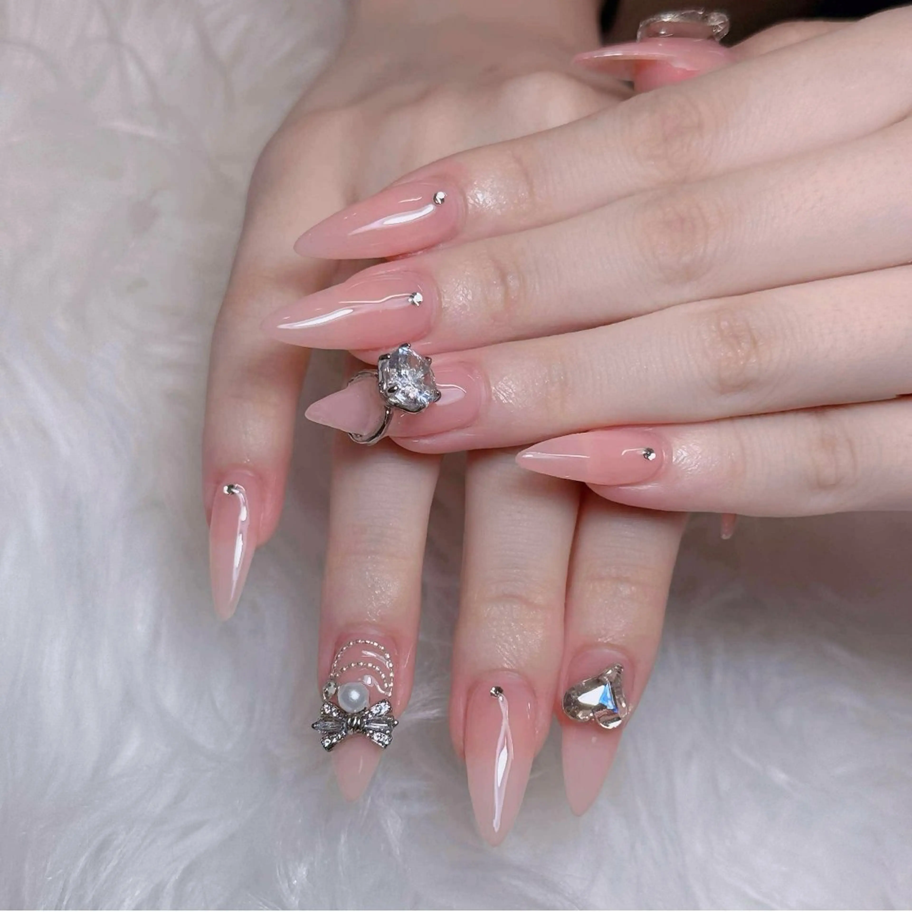 ネイル オーロラネイル チークネイル フットネイル フレンチネイル 韓国ネイル ハンドネイル Lumi Nailのネイルデザイン
