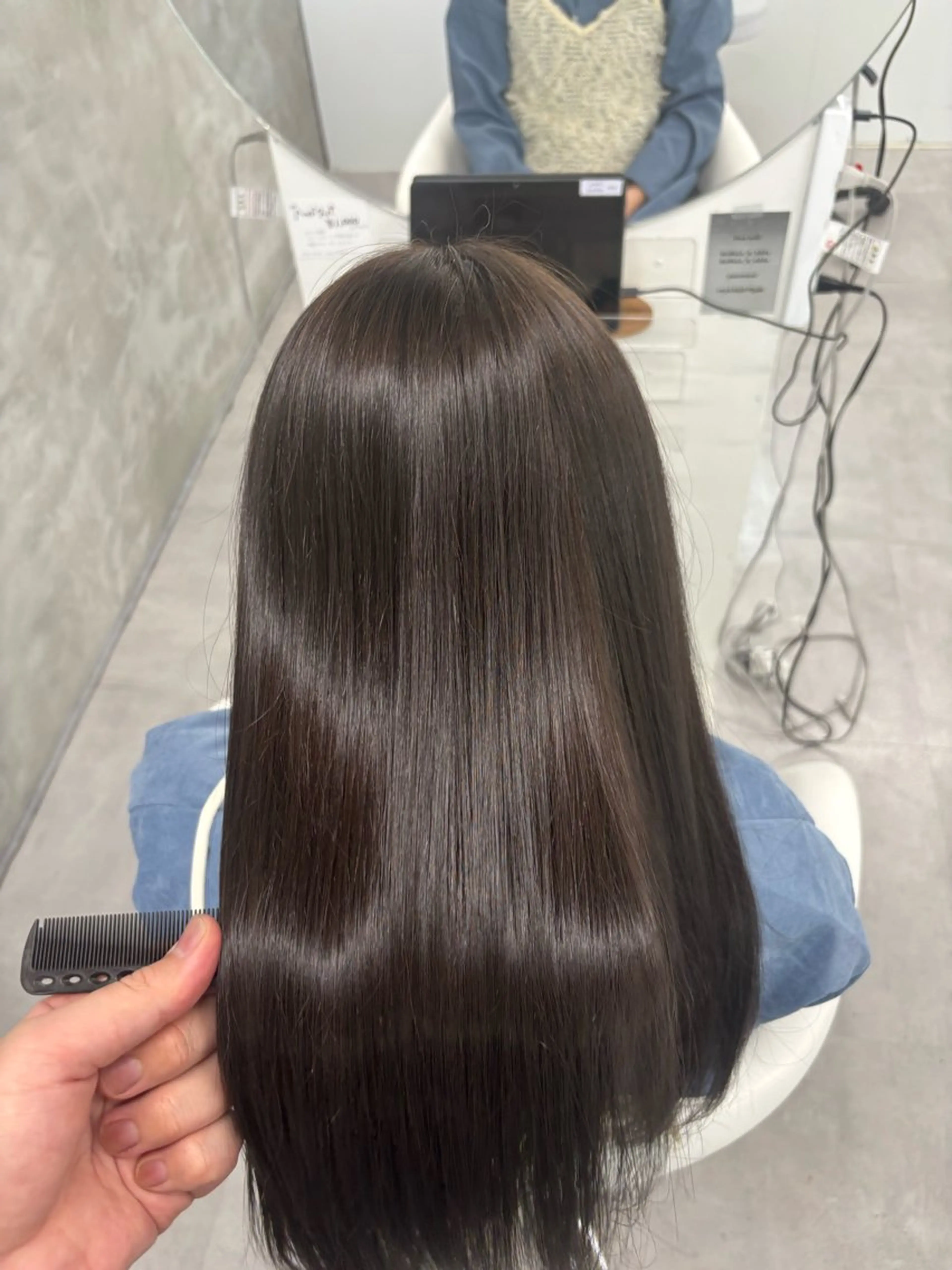 ロング カラー カット トリートメント door white hideのヘアスタイル