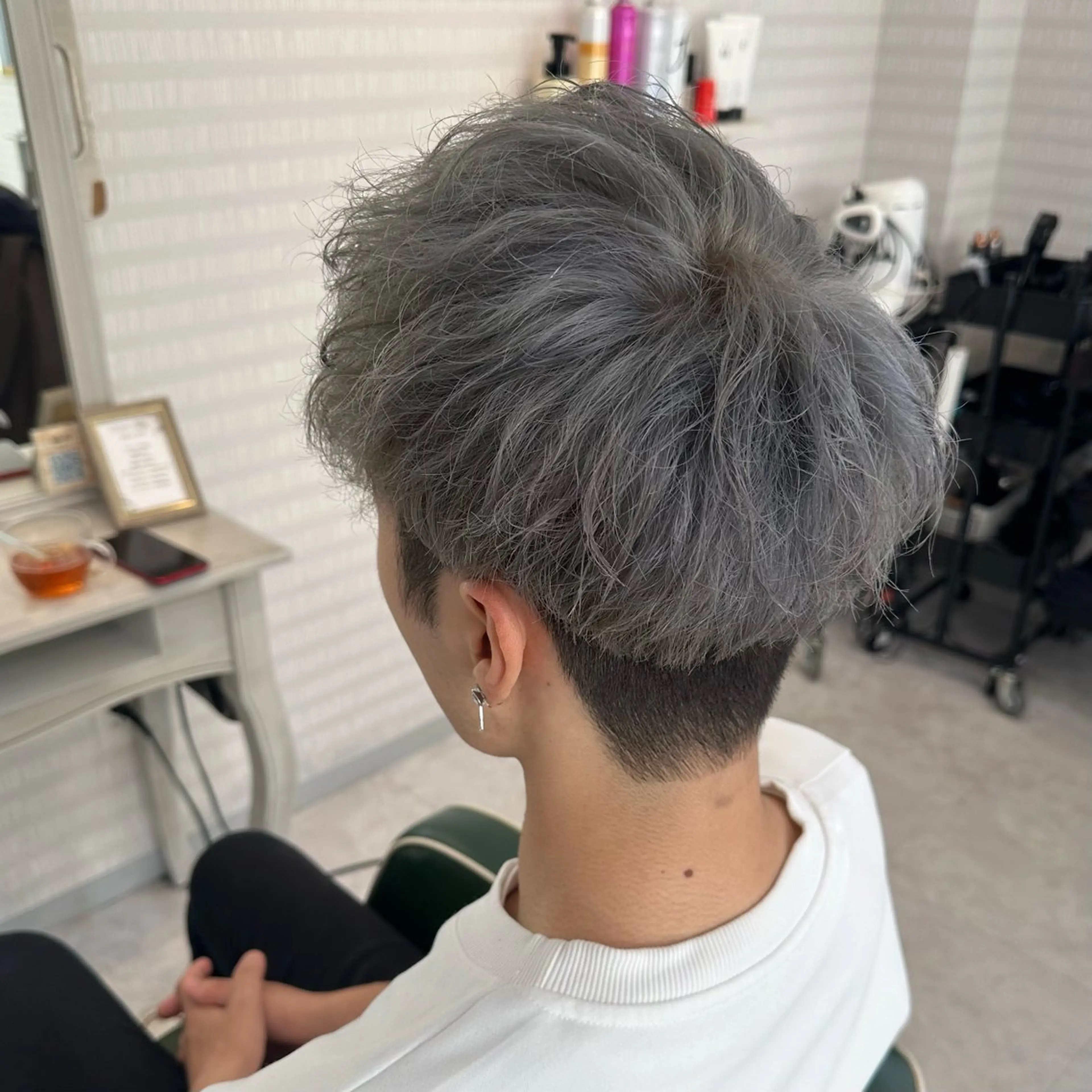 ショート カラー メンズ CREAPY　日向野 利菜のヘアスタイル