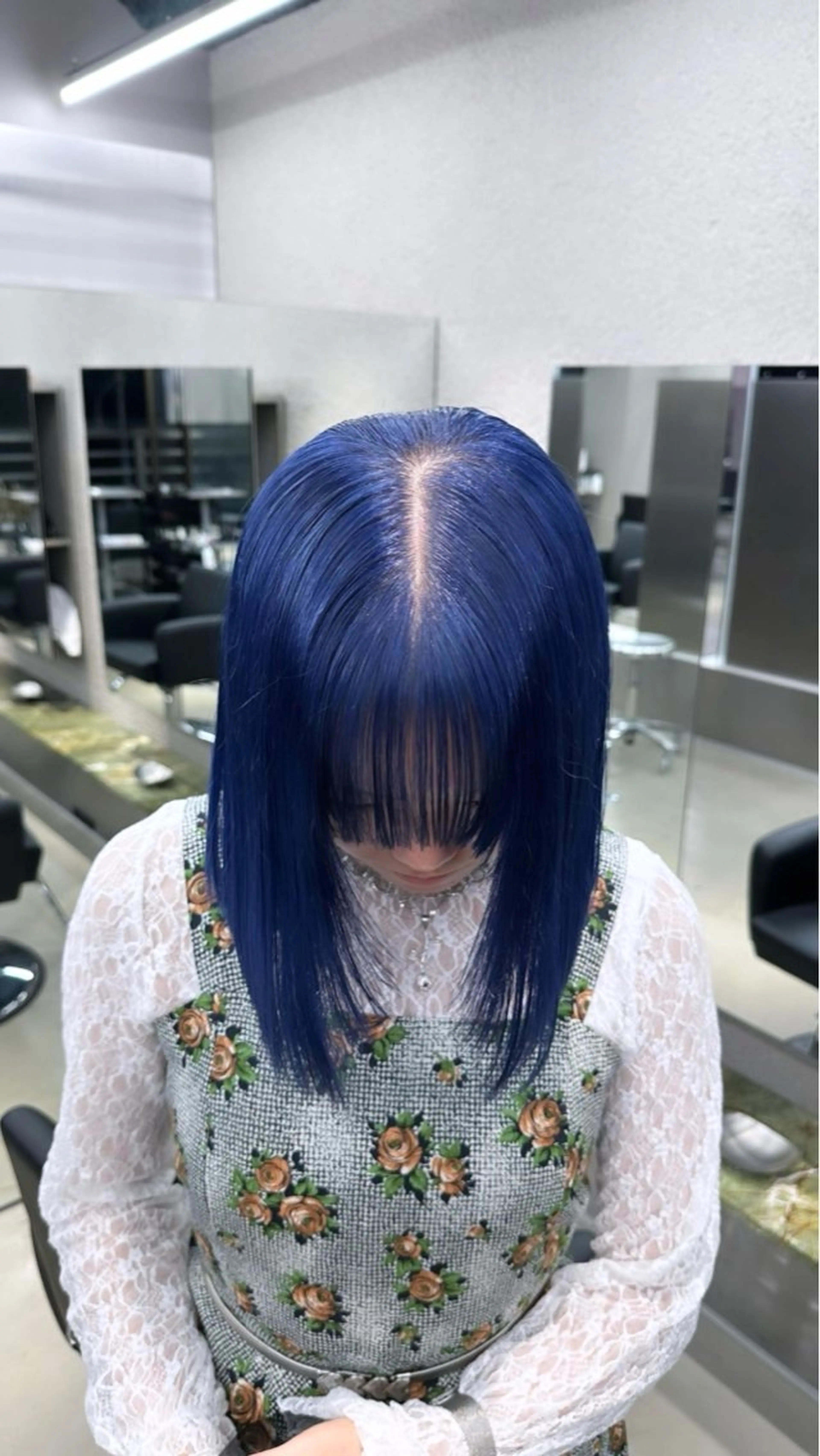 セミロング レイヤーカット トリートメント SALOWIN栄三丁目店所属・ハイトーン/ 縮毛矯正のヘアスタイル
