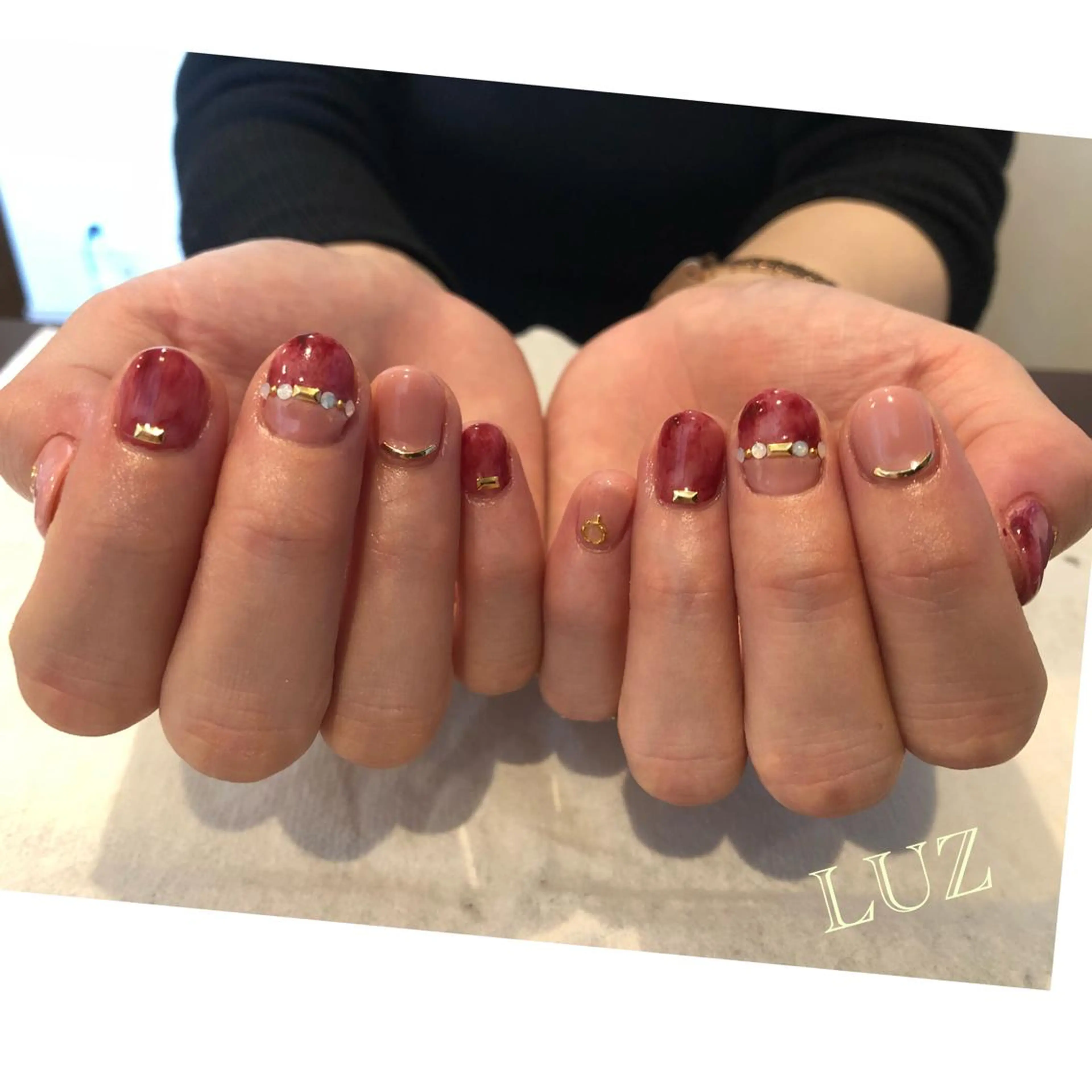 ネイル べっ甲ネイル ボルドー miel nailのネイルデザイン