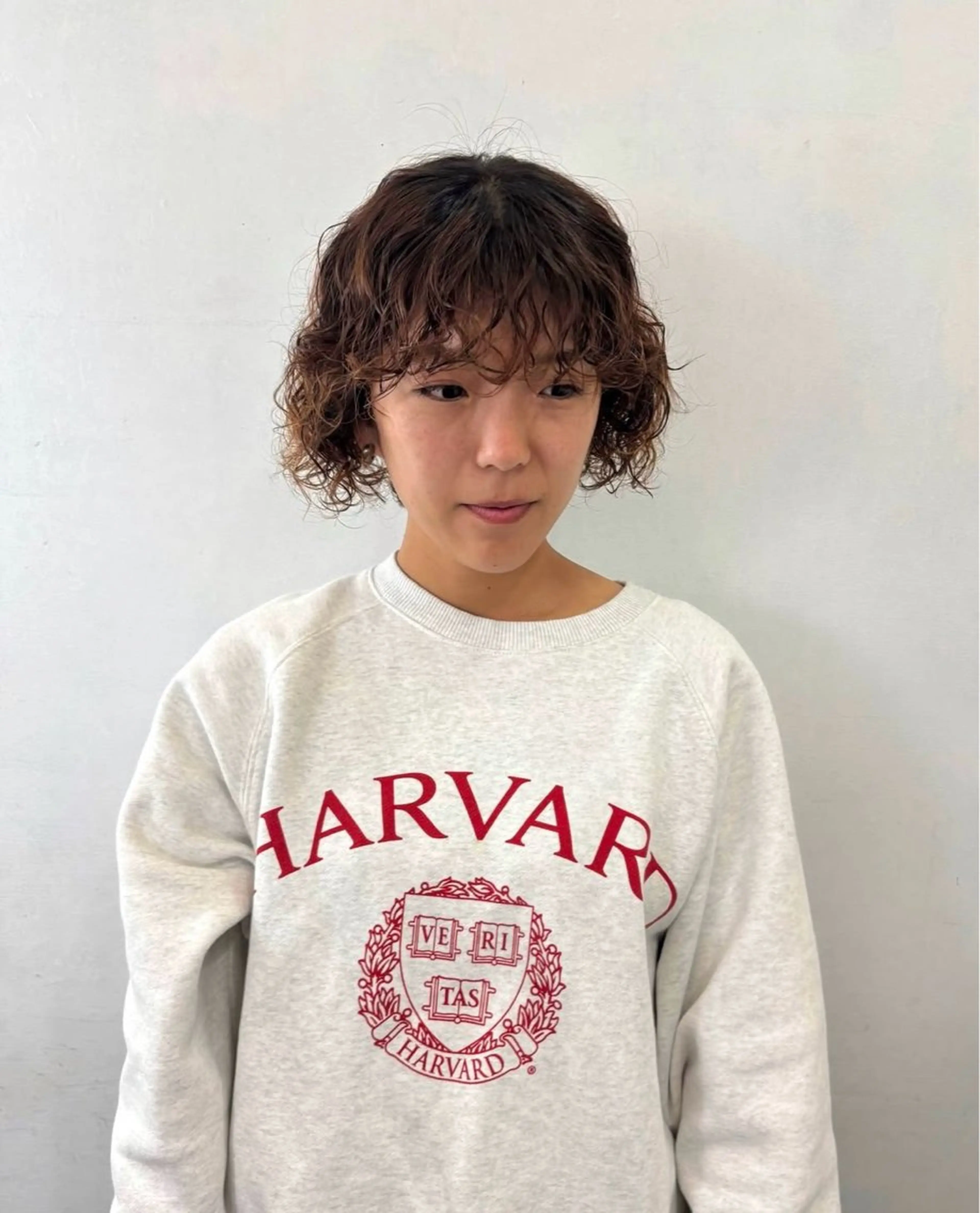 ショート パーマ 栗崎 菜弥のヘアスタイル