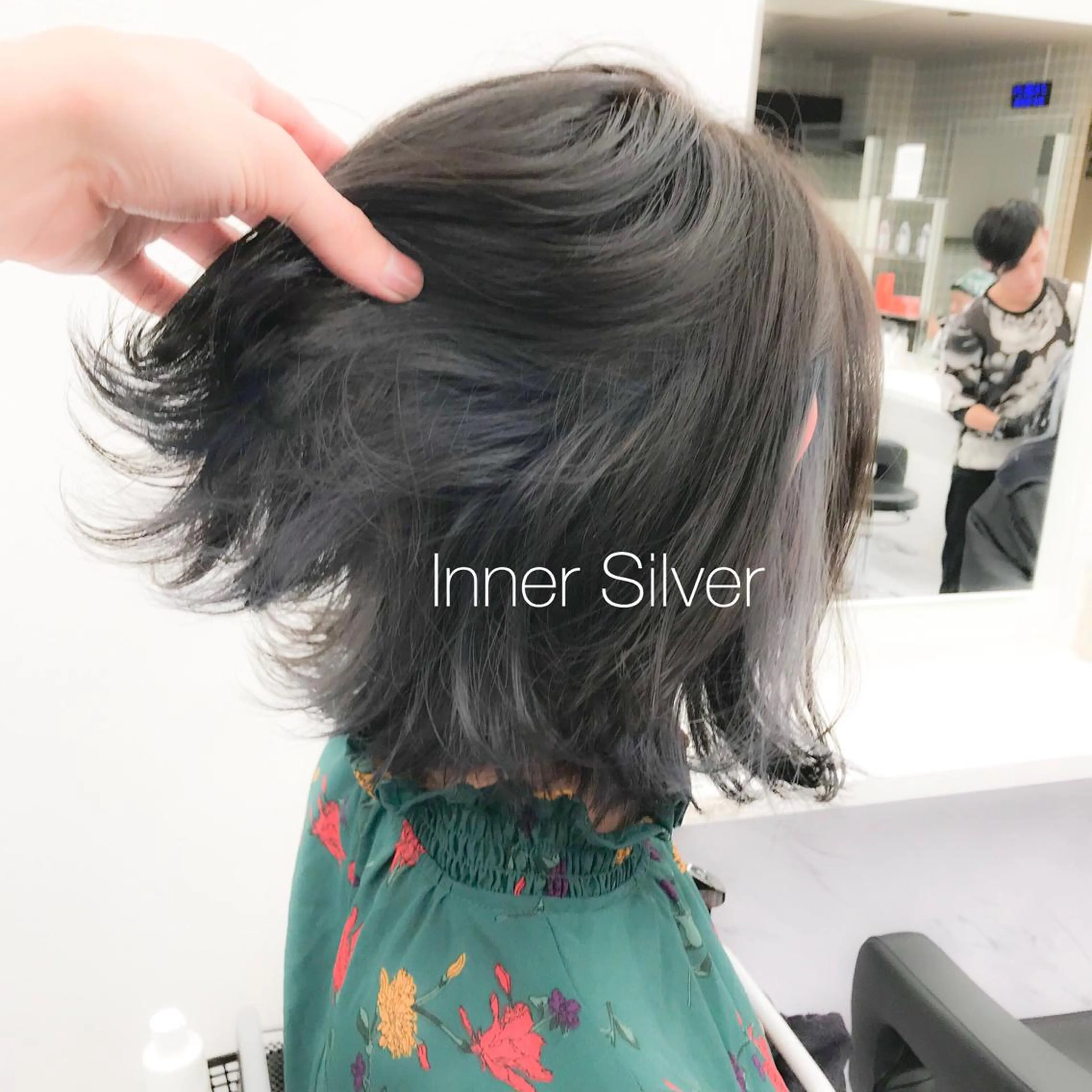 ショート カラー ヘアアレンジ 透明感カラー/ 韓国ヘア/縮毛矯正のヘアスタイル