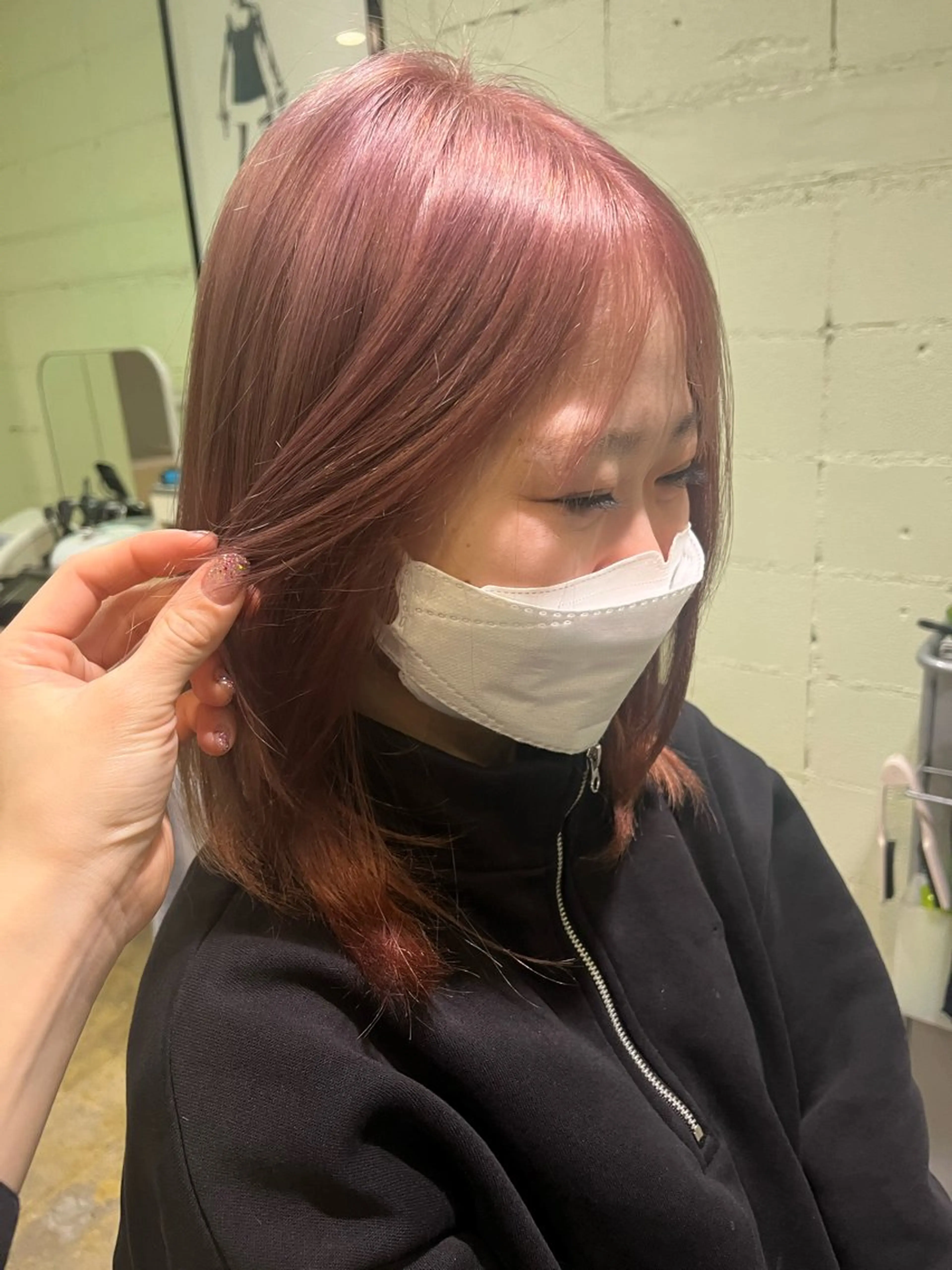 カラー ピンクカラー PiED DE POULE POCHE所属・酒井 陽南乃のヘアスタイル