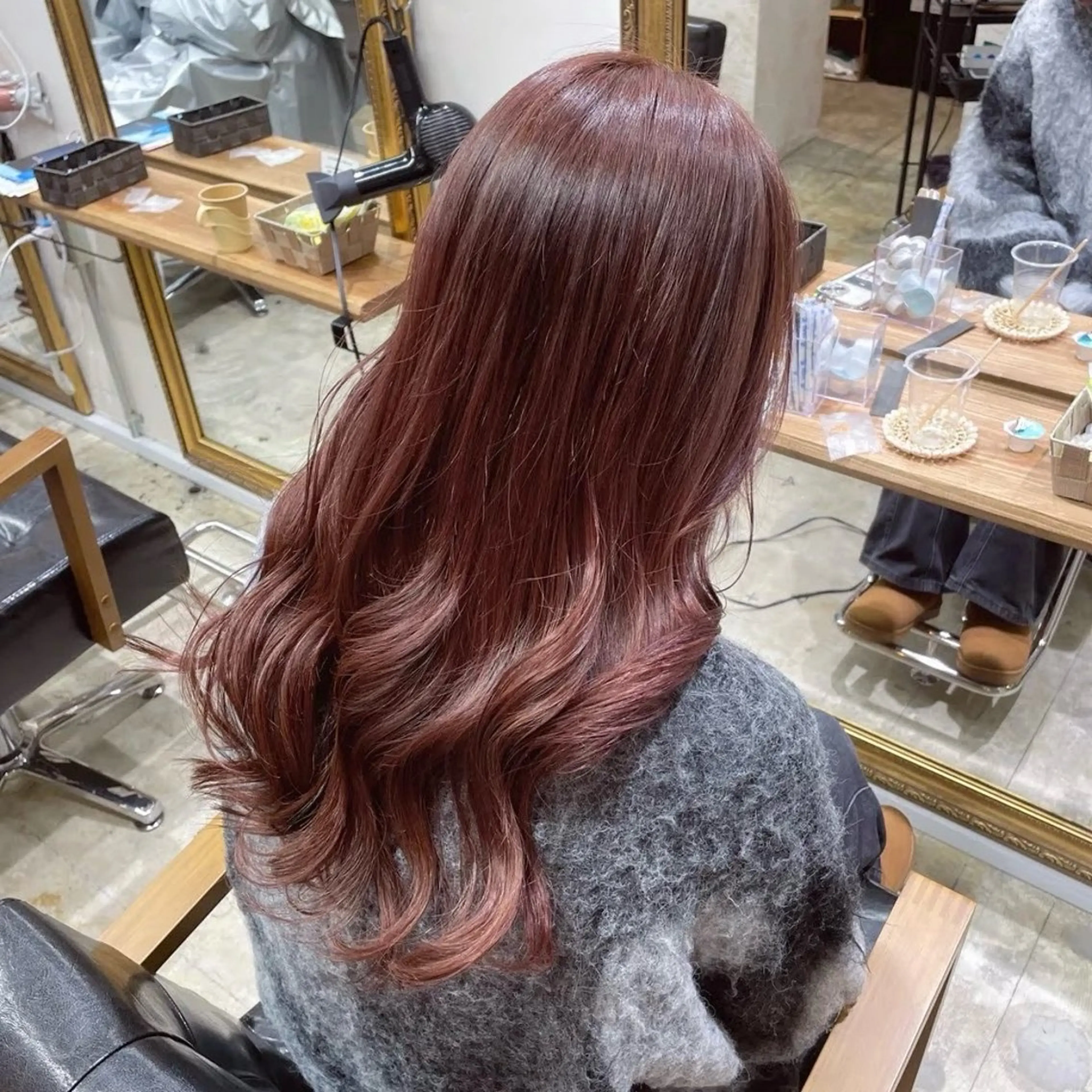 ロング カラー 飯島朋香 オリーブベージュ🌿のヘアスタイル