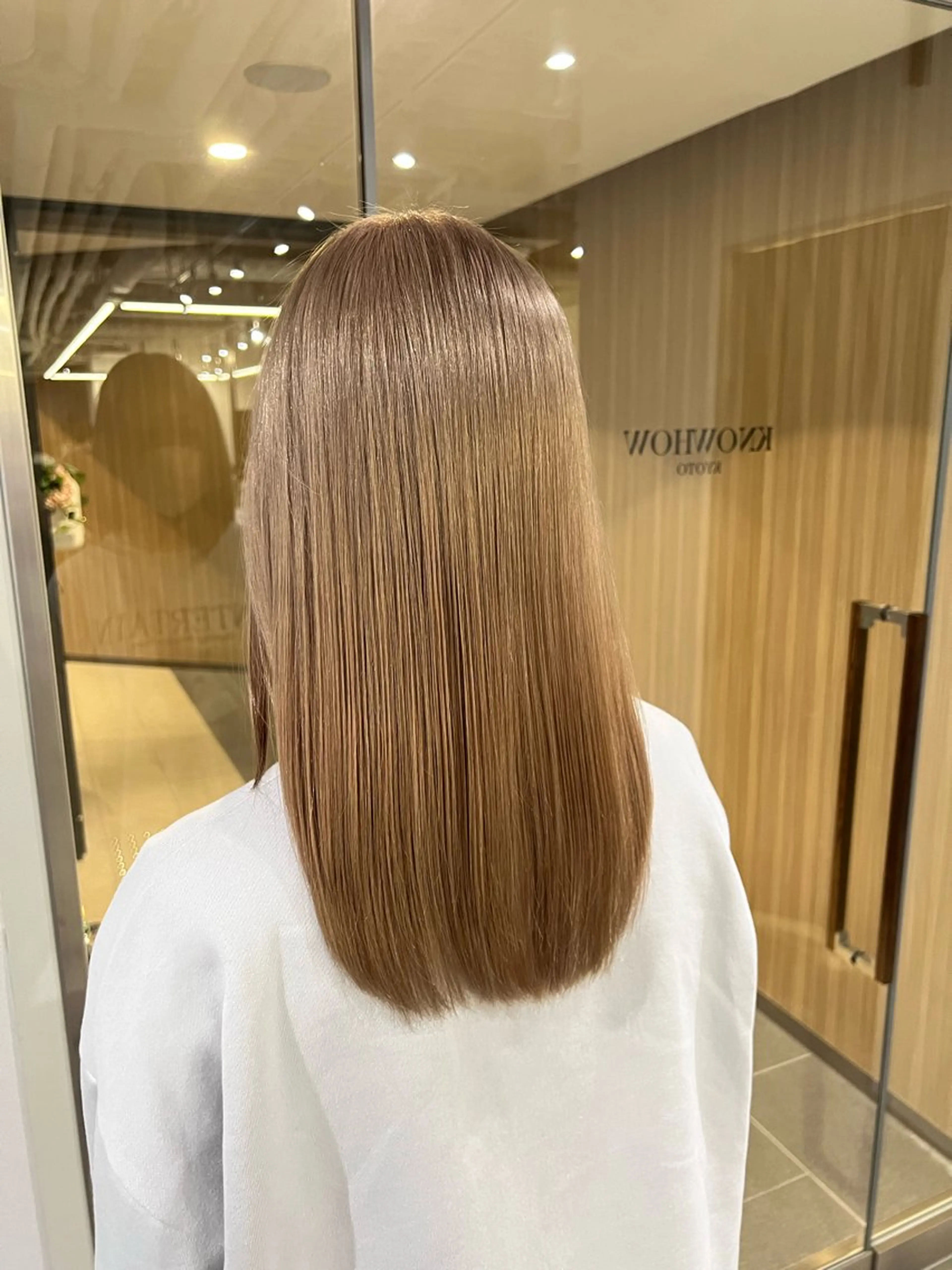 ロング カラー ベージュカラー カット ヘアカラー knowhow京都所属・三宅 昌太のヘアスタイル