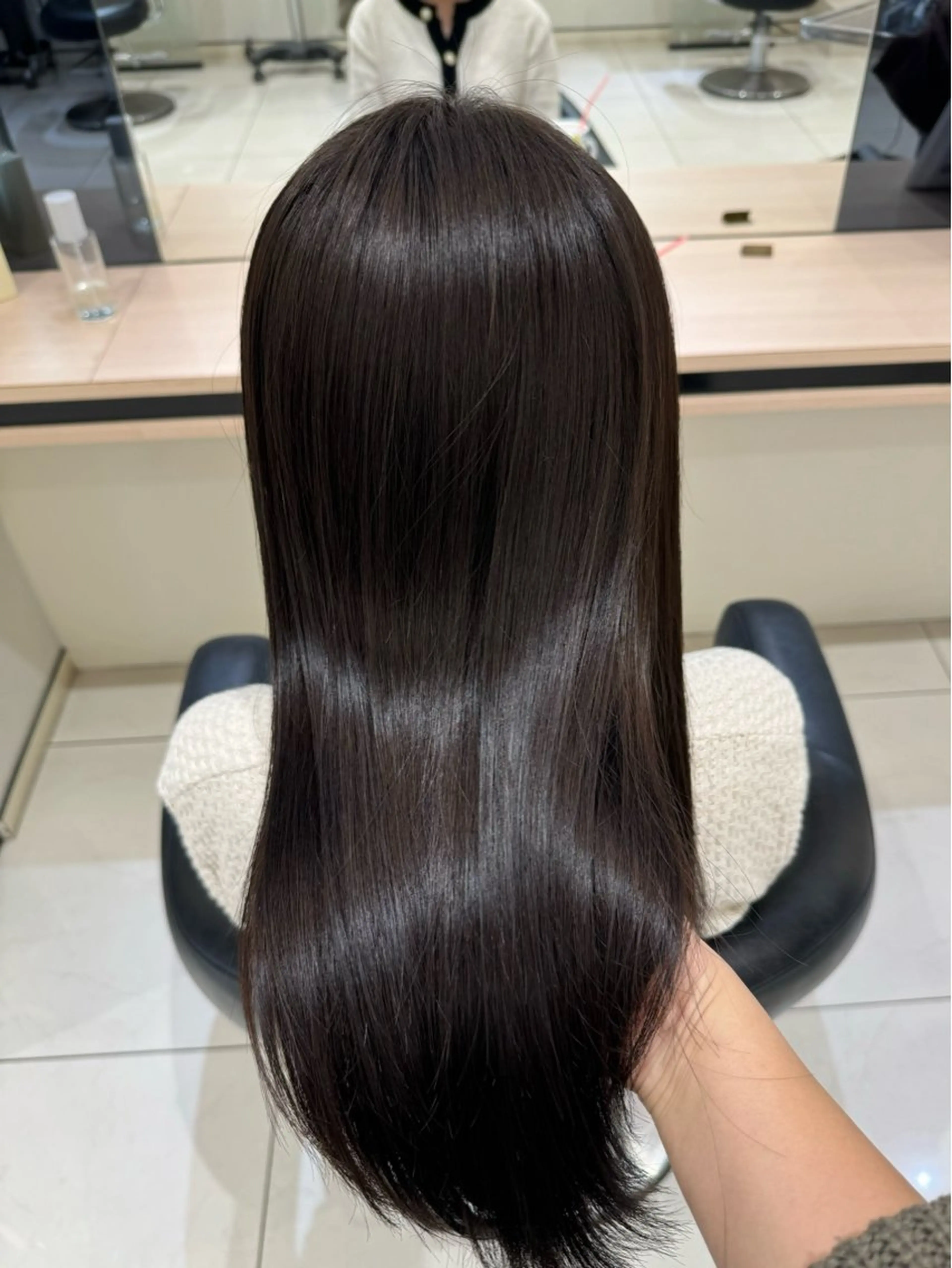 ロング カラー ヘアカラー トリートメント ひなの🫧ベージュ系 艶カラーのヘアスタイル