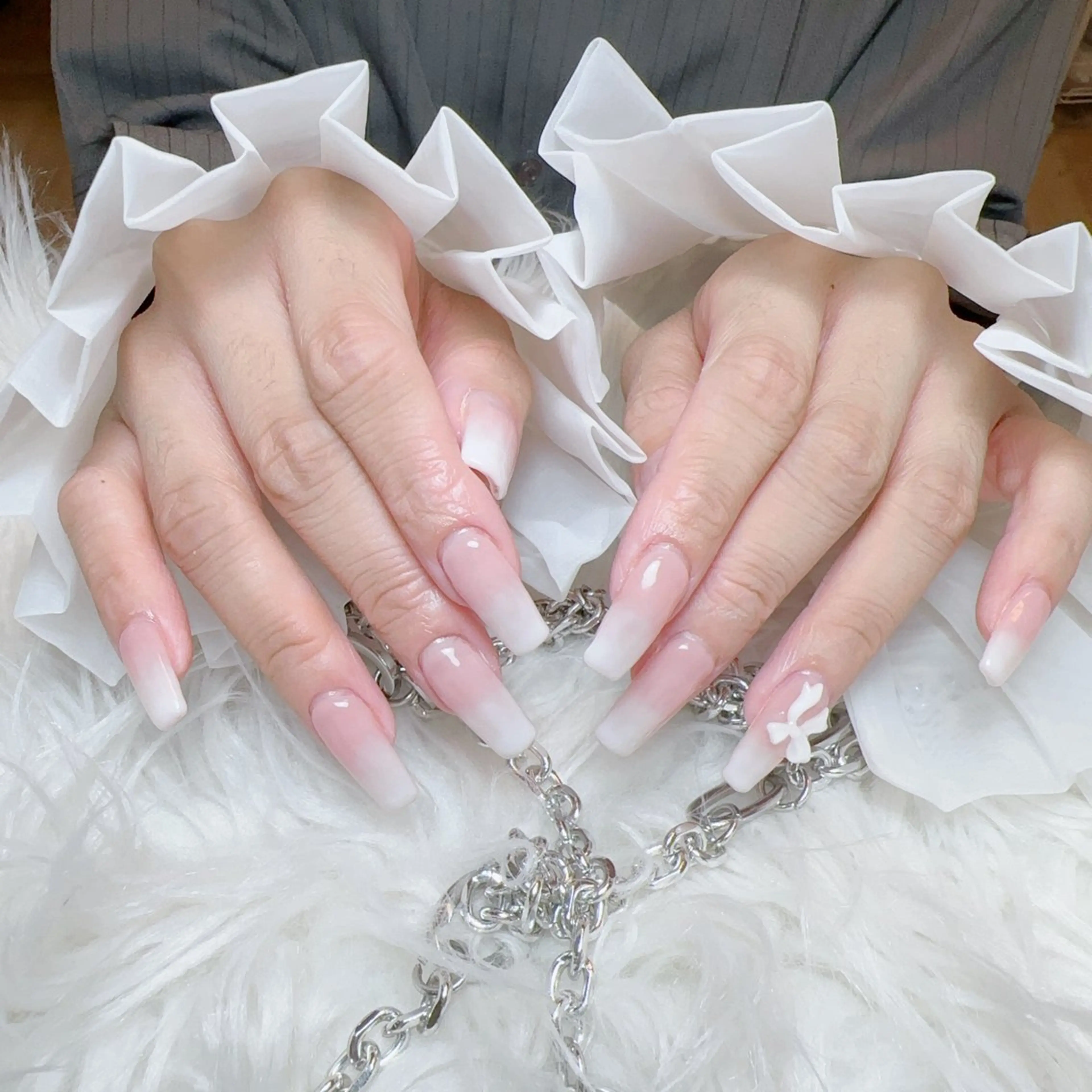ネイル ハンドネイル ☁️Yun nail KiKi☁️のネイルデザイン