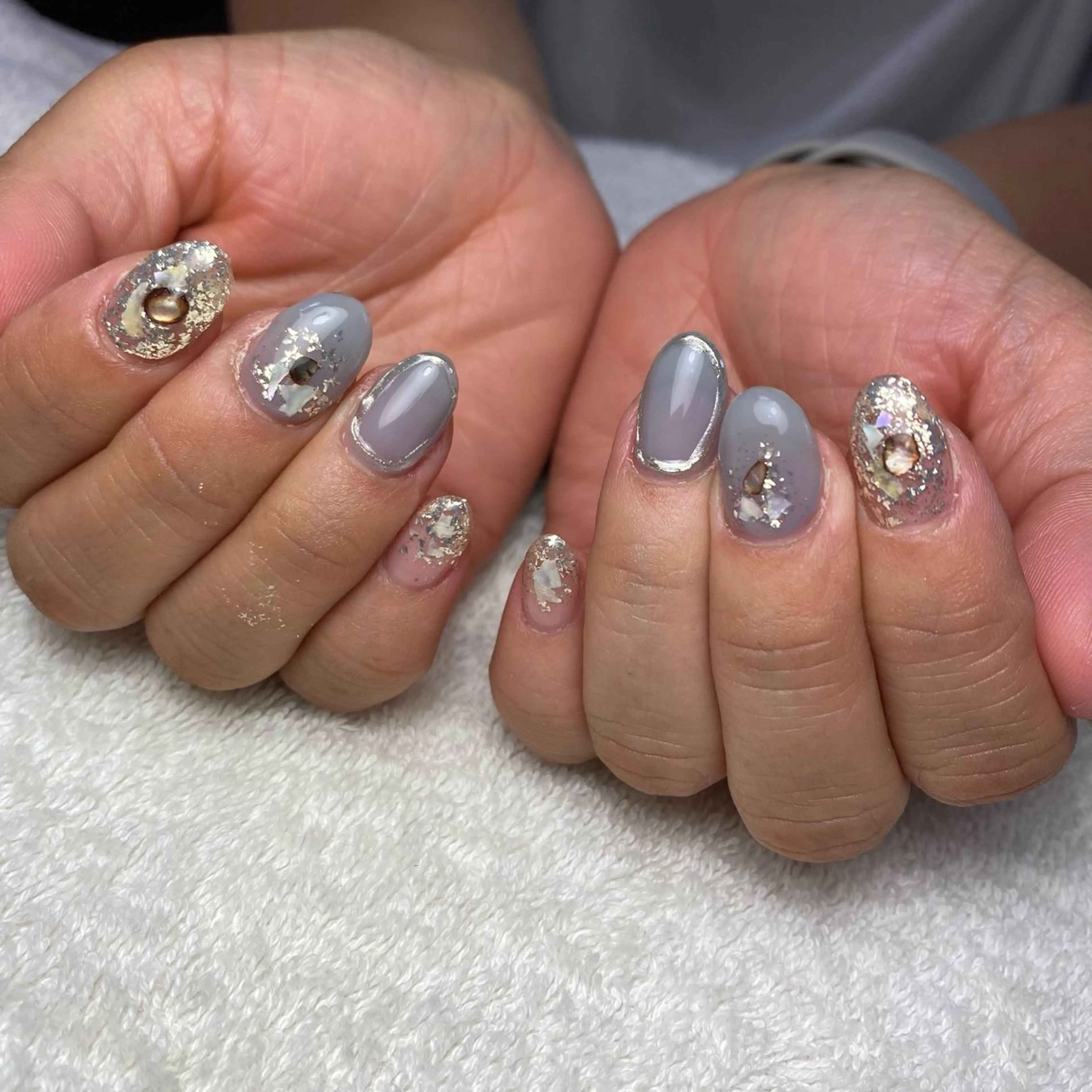 ネイル ミラーネイル ショートネイル ハンドネイル COCO+所属・COCO +のエステ・リラクイメージ