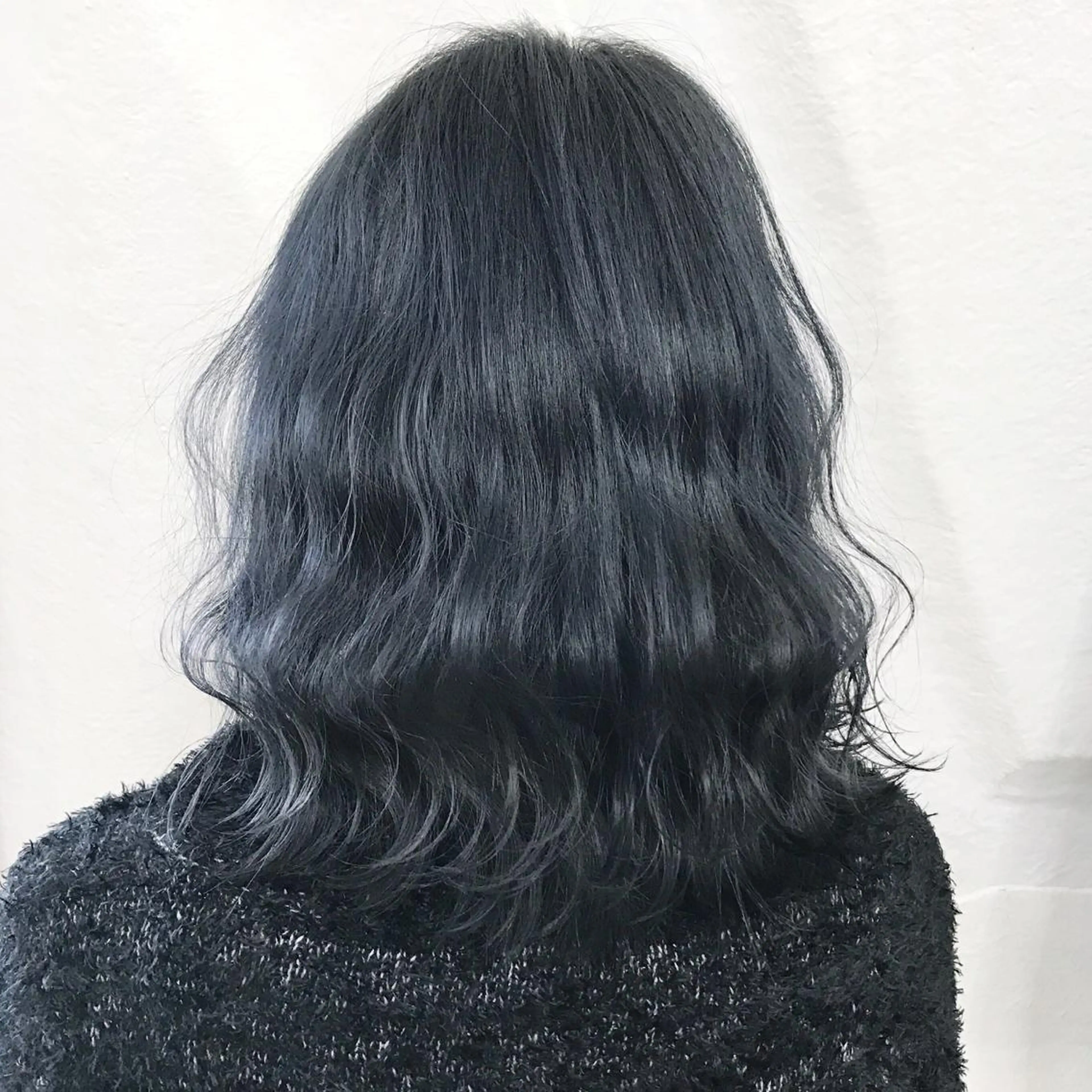 カラー ブリーチ ブルーカラー ネイビーカラー サロウィン所属・K-POP好き美容師 🇰🇷Kai.Yのヘアスタイル