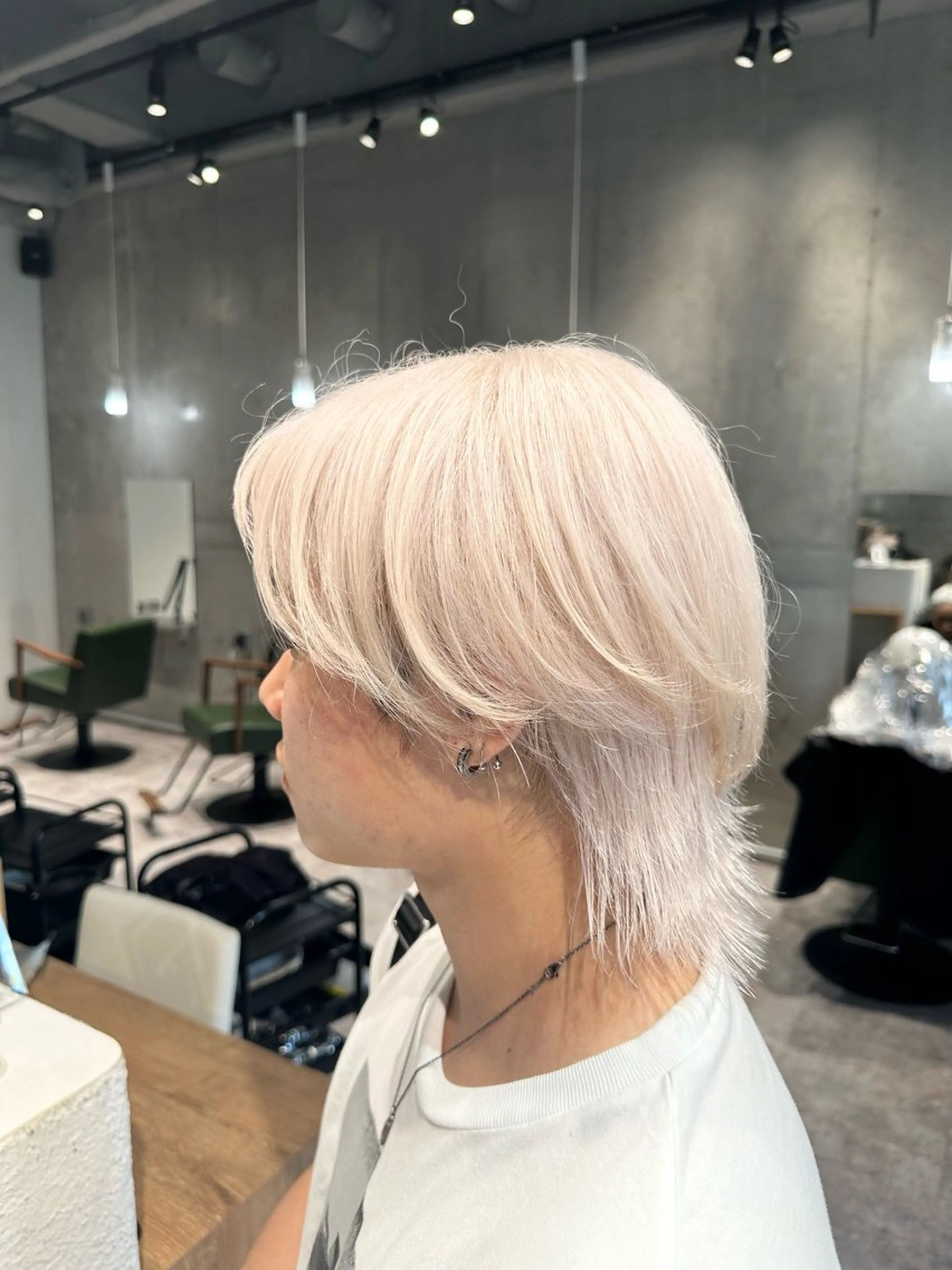 ショート カラー メンズ メンズブリーチ メンズハイトーン ブリーチ ハイトーンカラー ヘアカラー トリートメント MONIQA所属・🐲RYUKI メンズブリーチのヘアスタイル