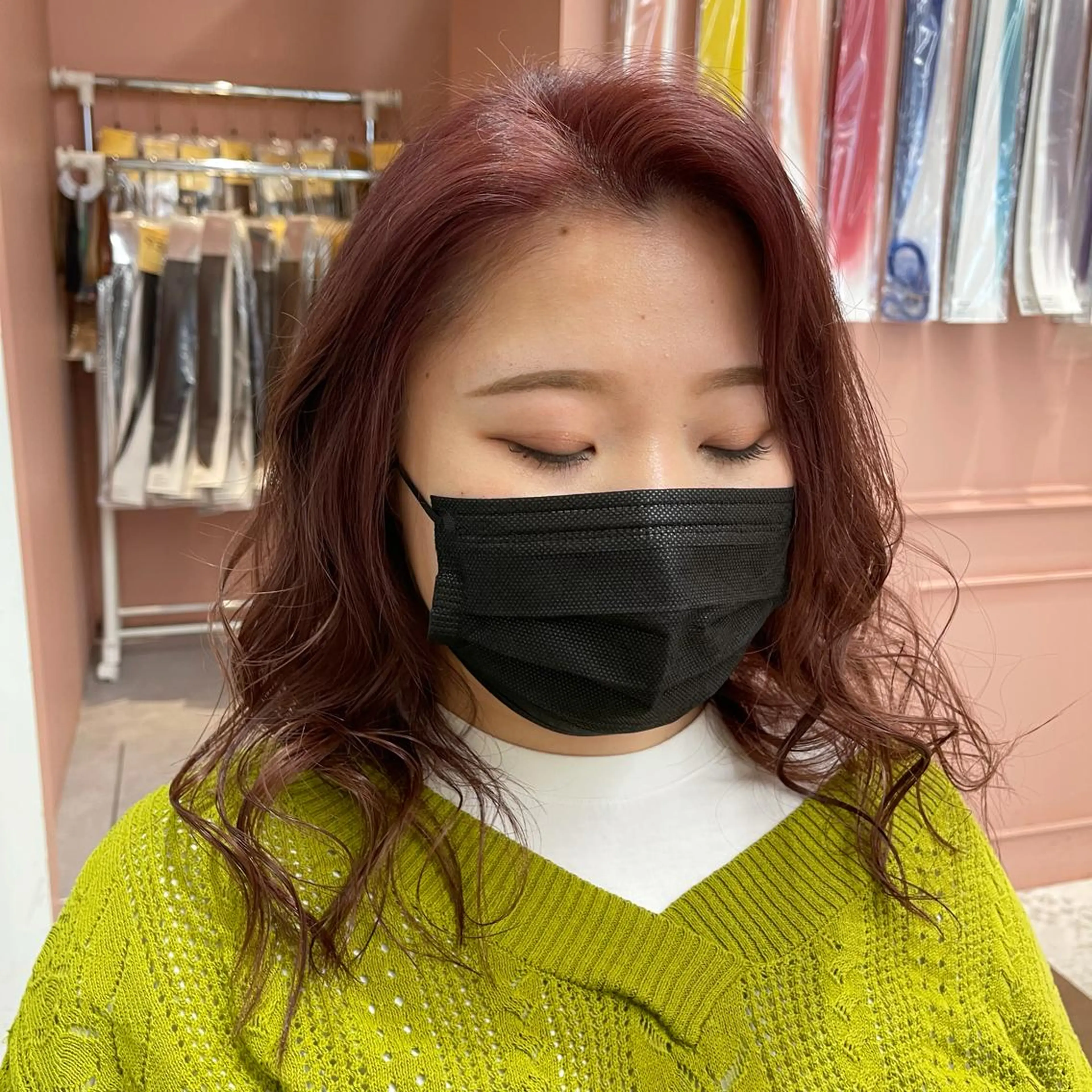 セミロング カラー ブラウンカラー ピンクカラー ピンクブラウン lunty miichiのヘアスタイル