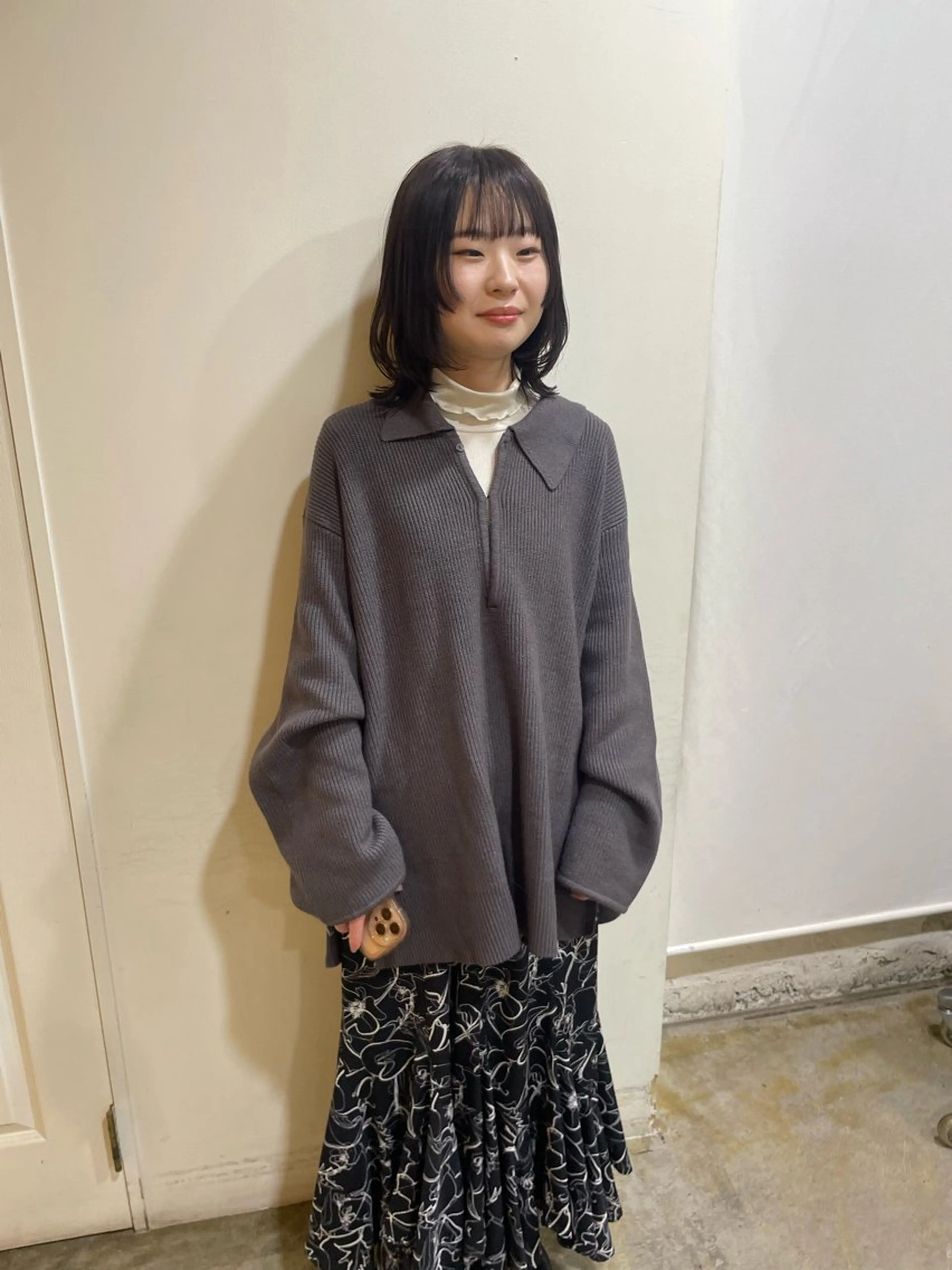 ミディアム カラー グレージュ MIOベージュカラー 柔らかいカラーのヘアスタイル